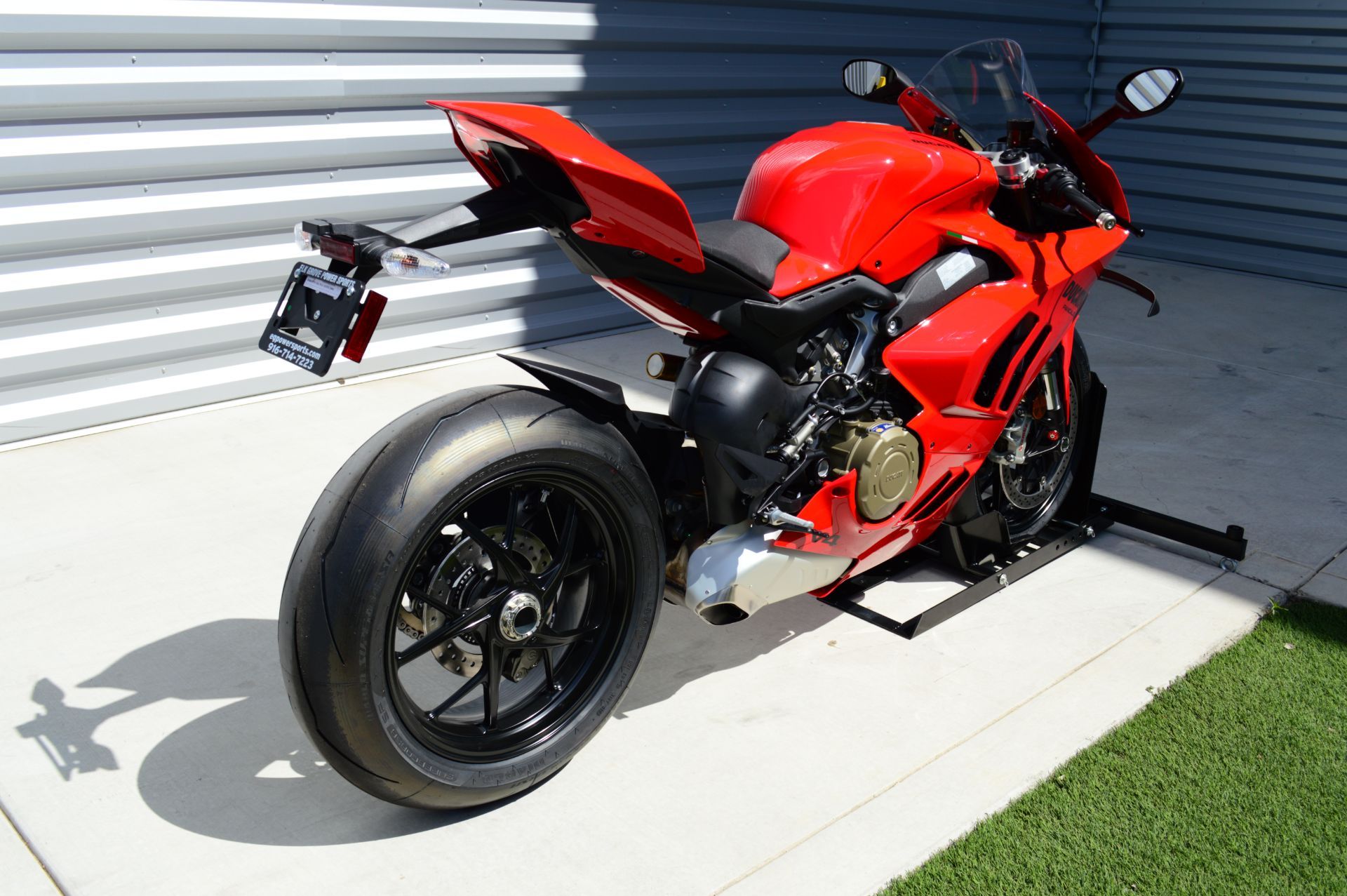 2024 Ducati Panigale V4 in Elk Grove, California - Photo 7
