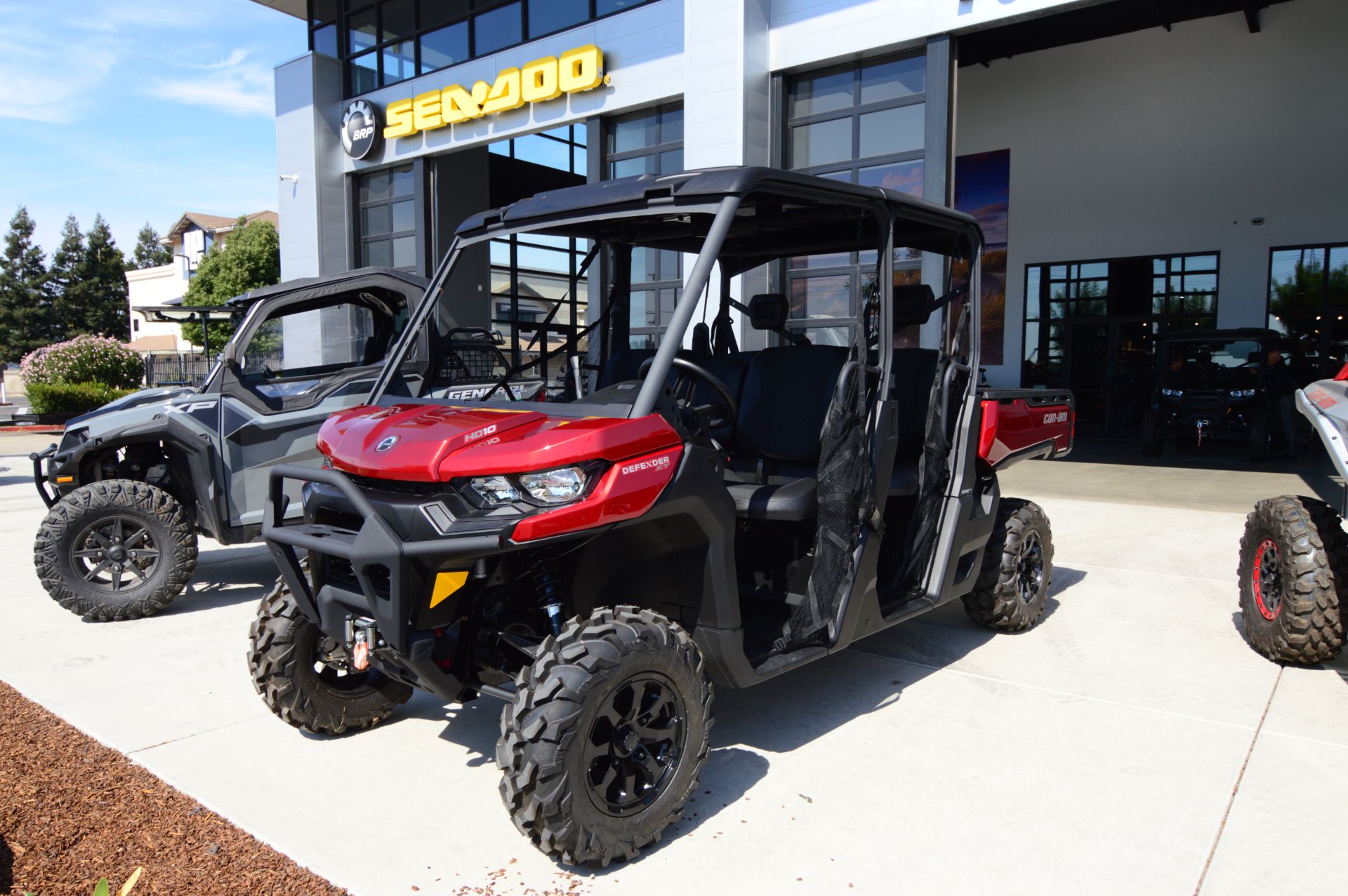 2024 Can-Am Defender MAX XT HD10 in Elk Grove, California - Photo 3