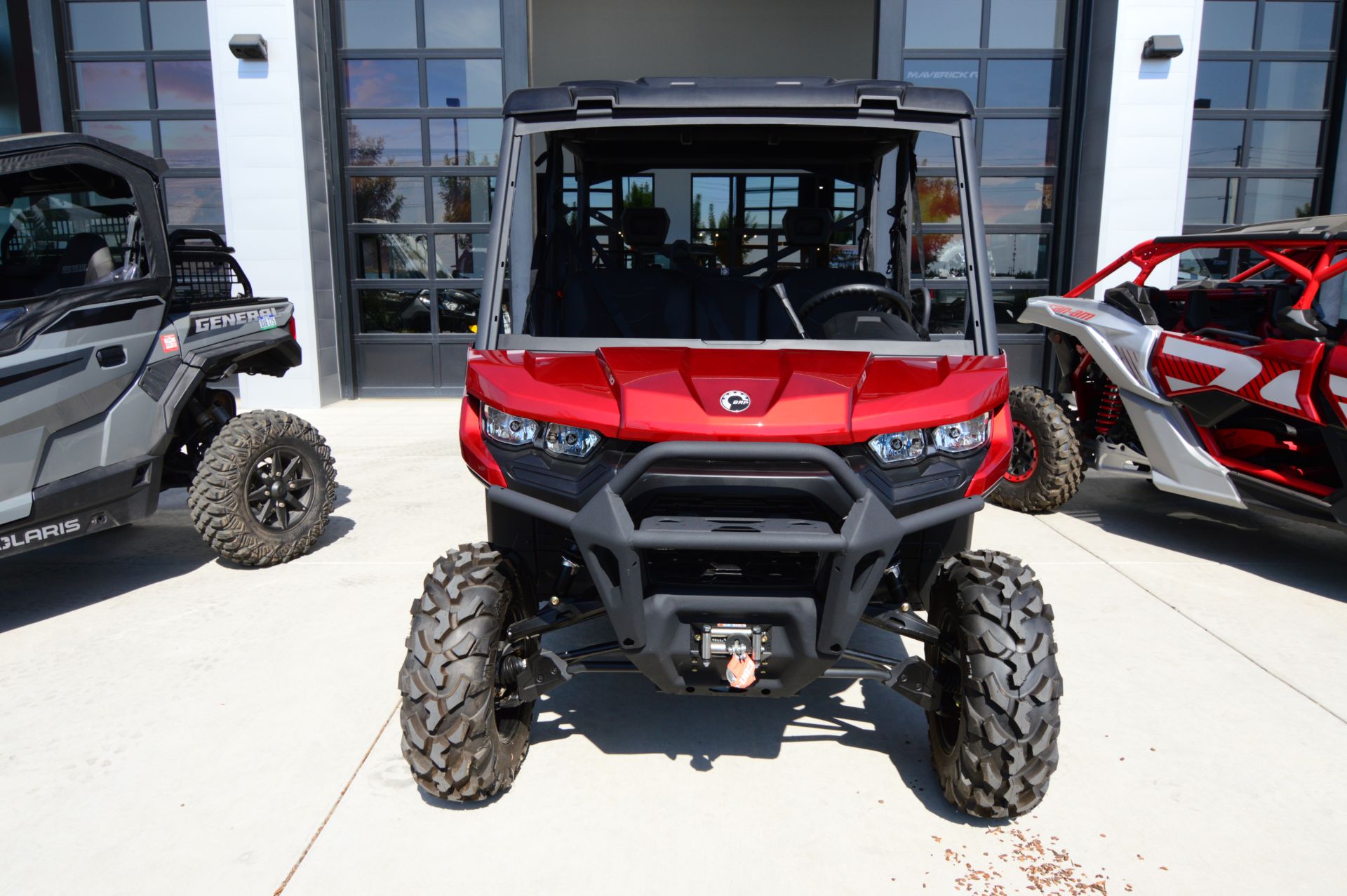 2024 Can-Am Defender MAX XT HD10 in Elk Grove, California - Photo 2