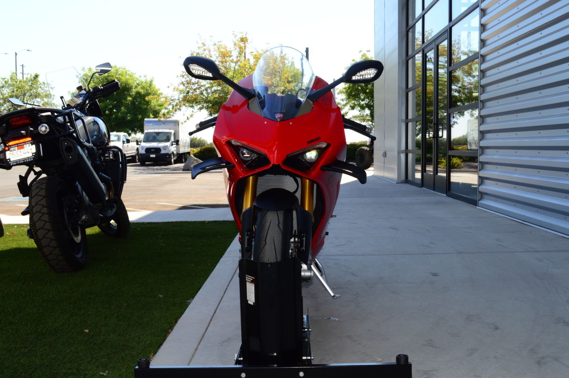 2024 Ducati Panigale V4 S in Elk Grove, California - Photo 10