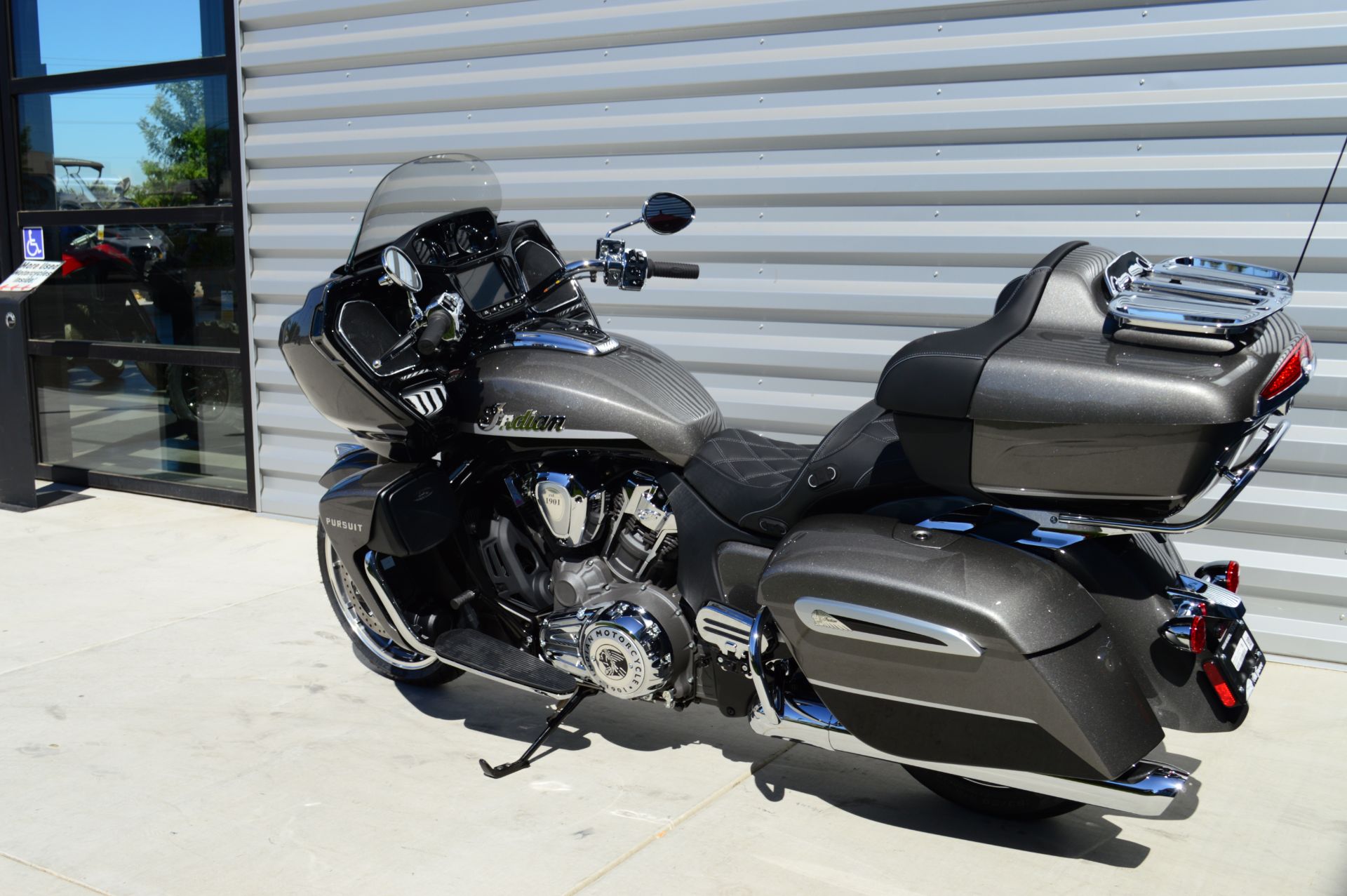 2024 Indian Motorcycle Pursuit® Limited in Elk Grove, California - Photo 5