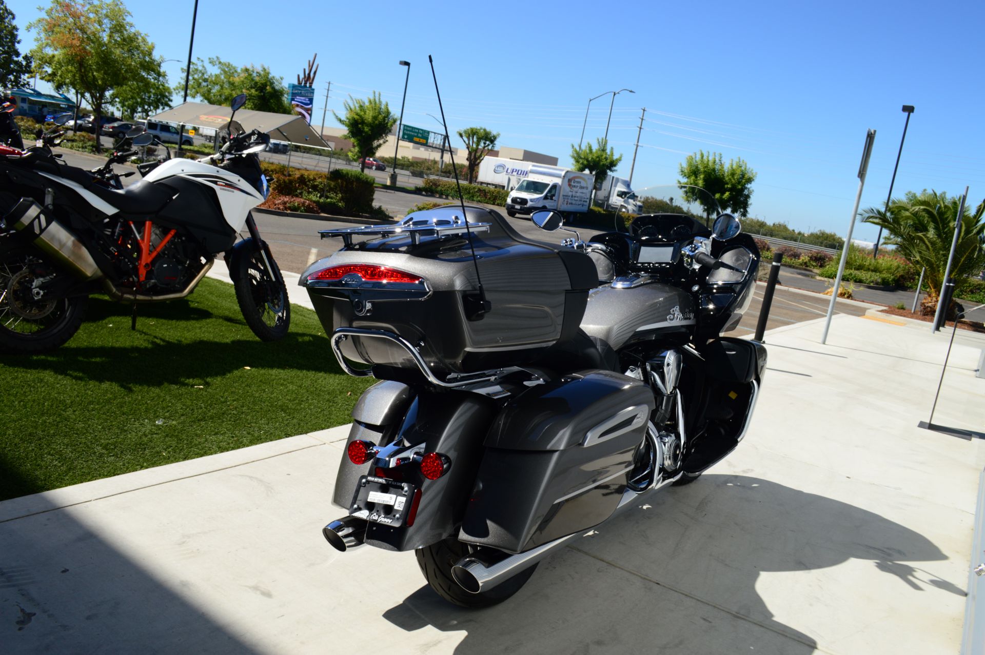 2024 Indian Motorcycle Pursuit® Limited in Elk Grove, California - Photo 8