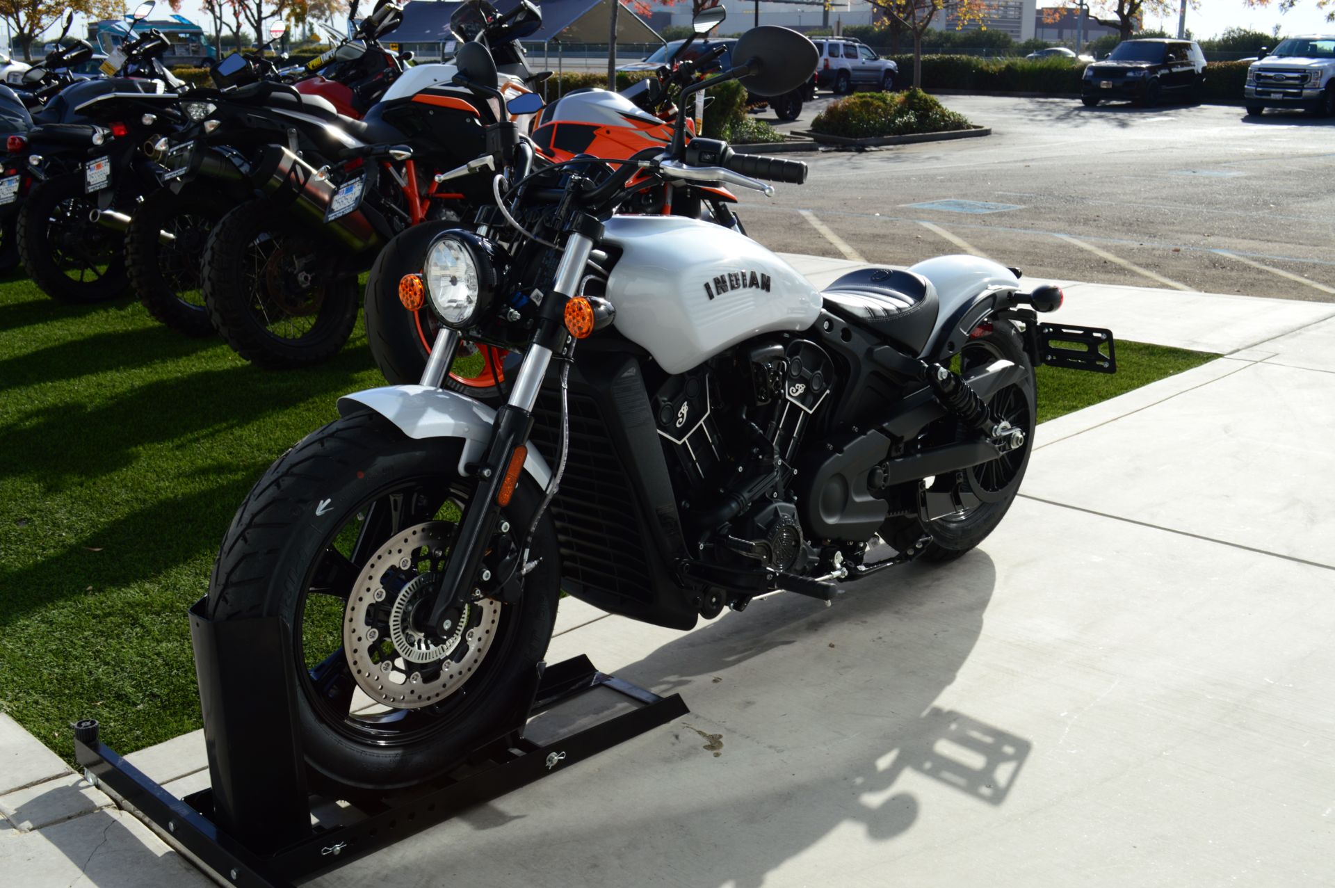 2024 Indian Motorcycle Scout® Bobber Sixty ABS in Elk Grove, California - Photo 10