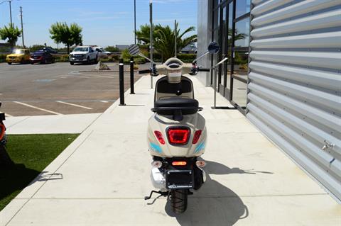 2024 Vespa Primavera 150 S in Elk Grove, California - Photo 5