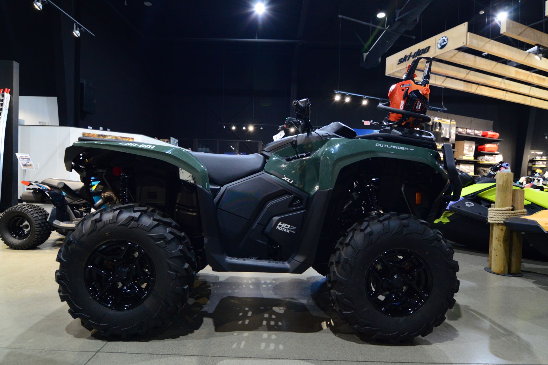 2024 Can-Am Outlander PRO XU HD7 in Elk Grove, California - Photo 5