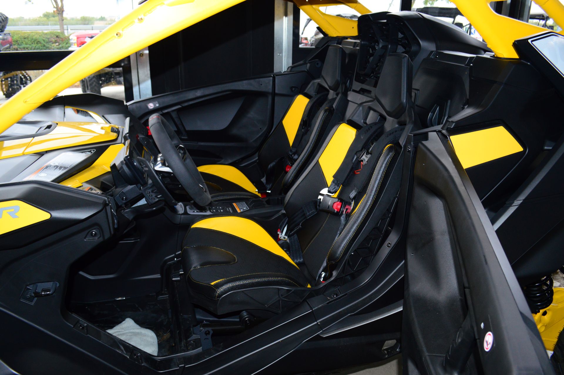 2024 Can-Am Maverick R X RS with Smart-Shox 999T DCT in Elk Grove, California - Photo 8