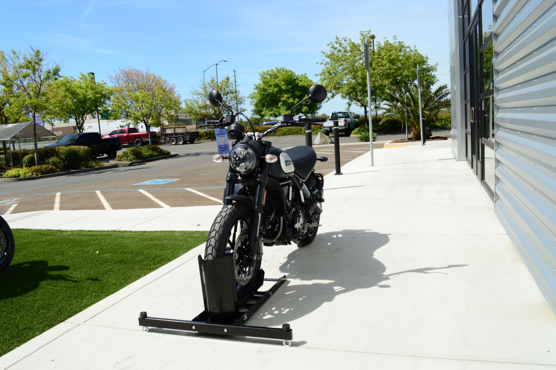 2023 Ducati Scrambler Icon Dark in Elk Grove, California - Photo 3