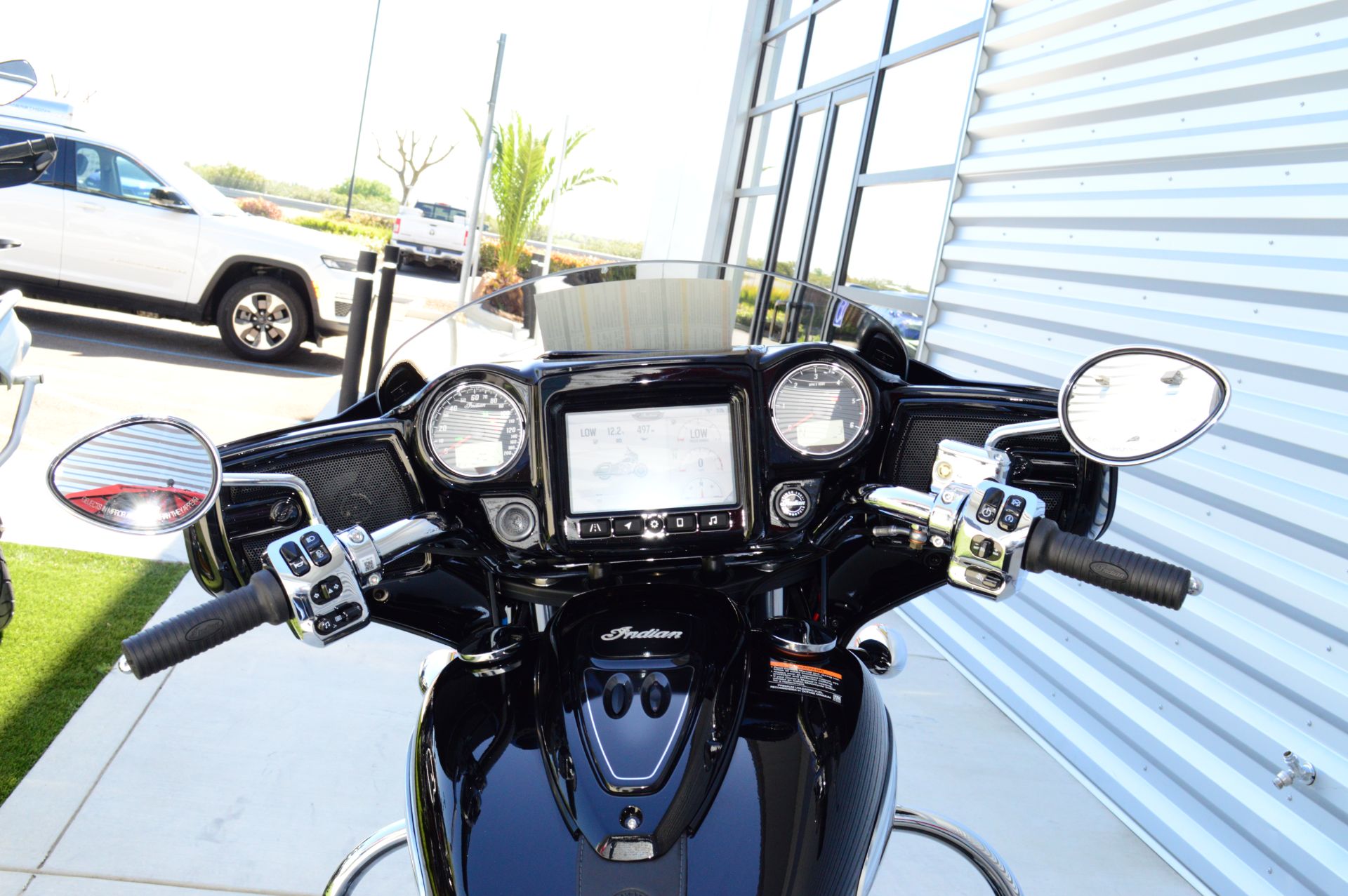 2024 Indian Motorcycle Chieftain® Limited with PowerBand Audio Package in Elk Grove, California - Photo 17