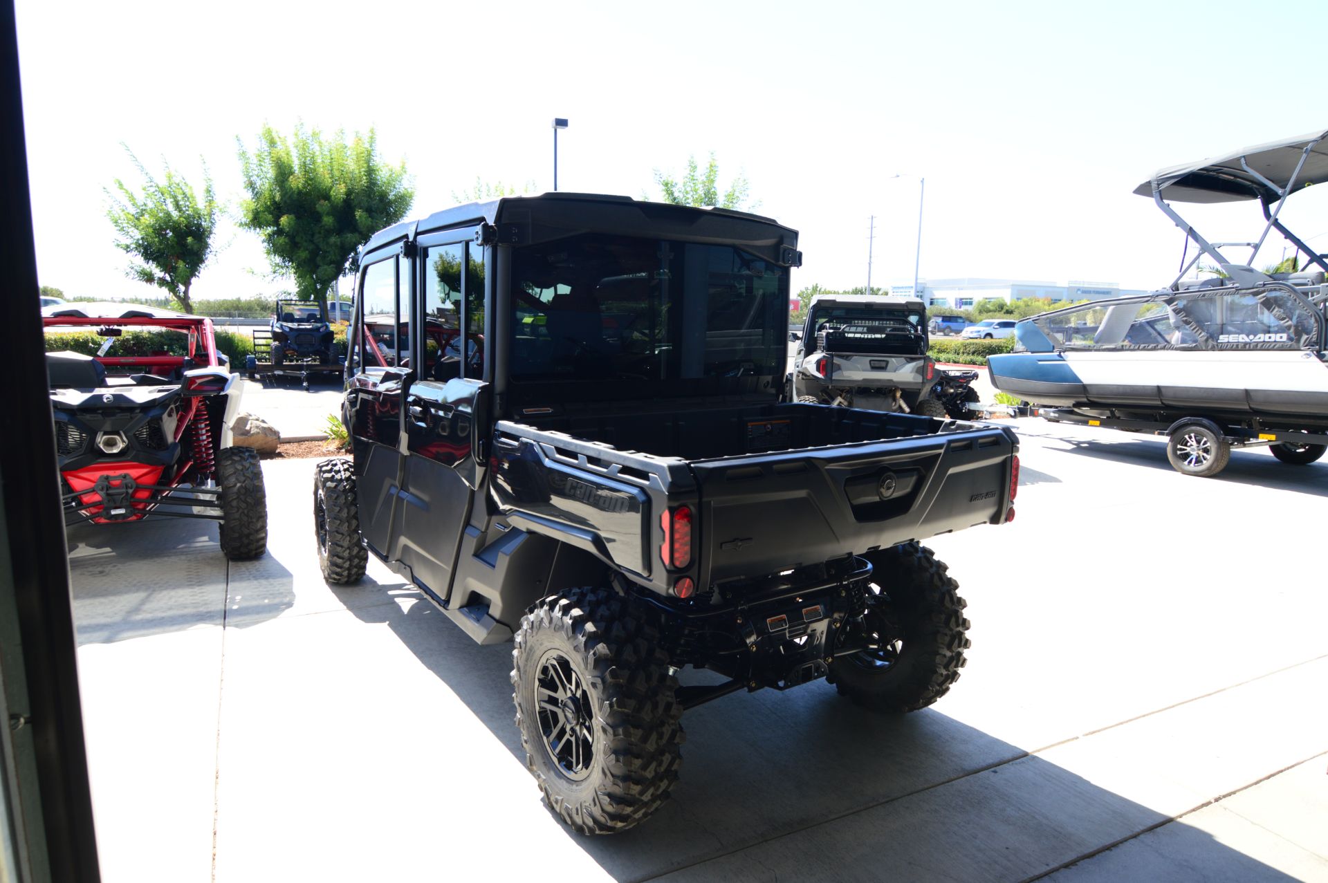 2025 Can-Am Defender MAX Lone Star CAB in Elk Grove, California - Photo 6