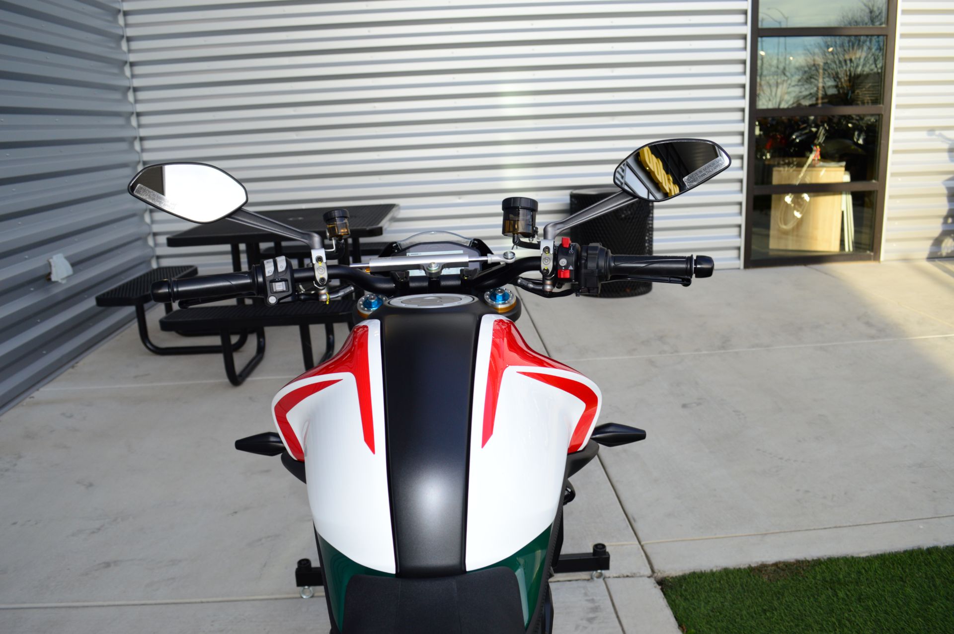 2024 Ducati Monster 30th Anniversario in Elk Grove, California - Photo 10