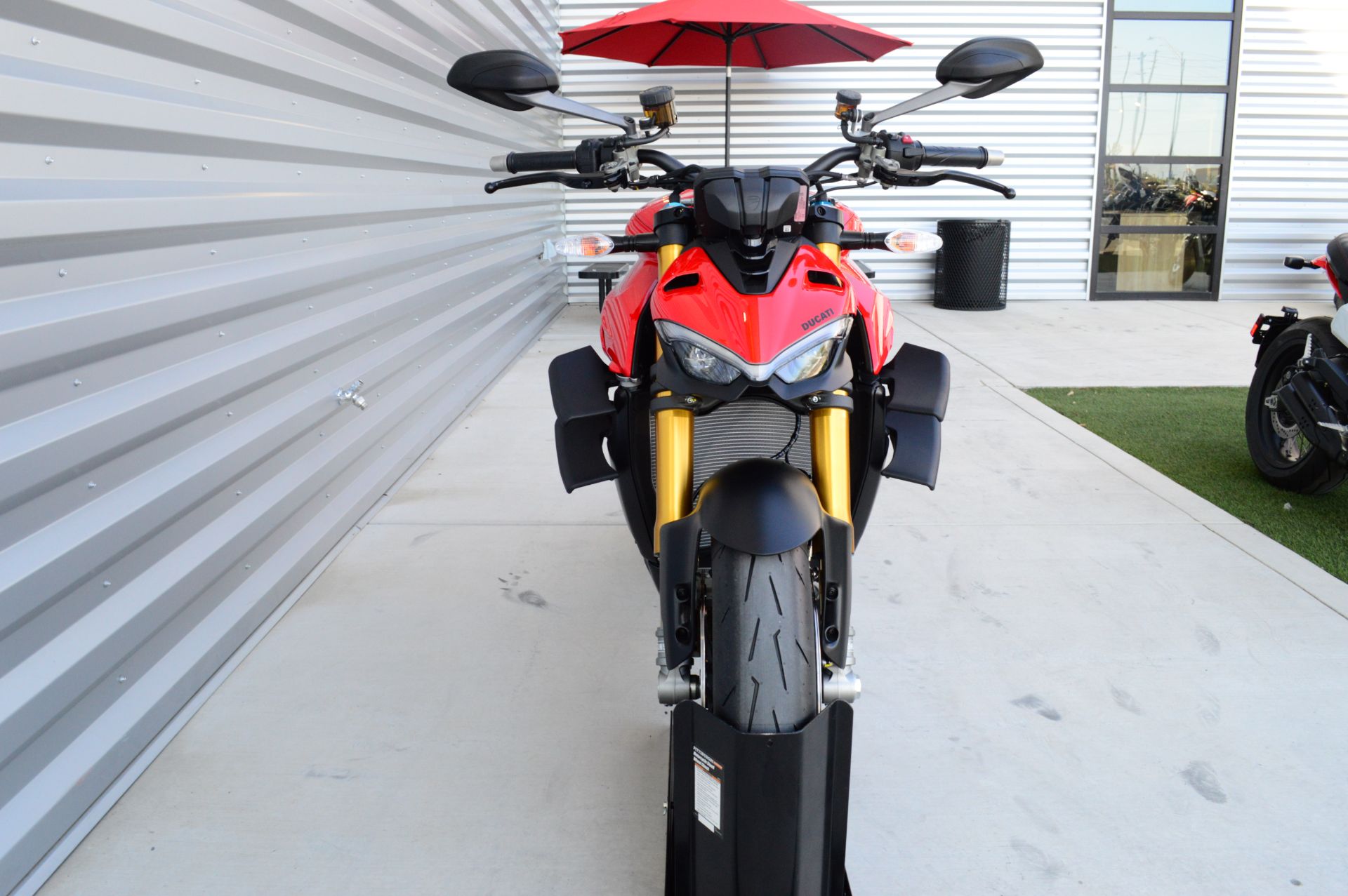 2022 Ducati Streetfighter V4 S in Elk Grove, California - Photo 2