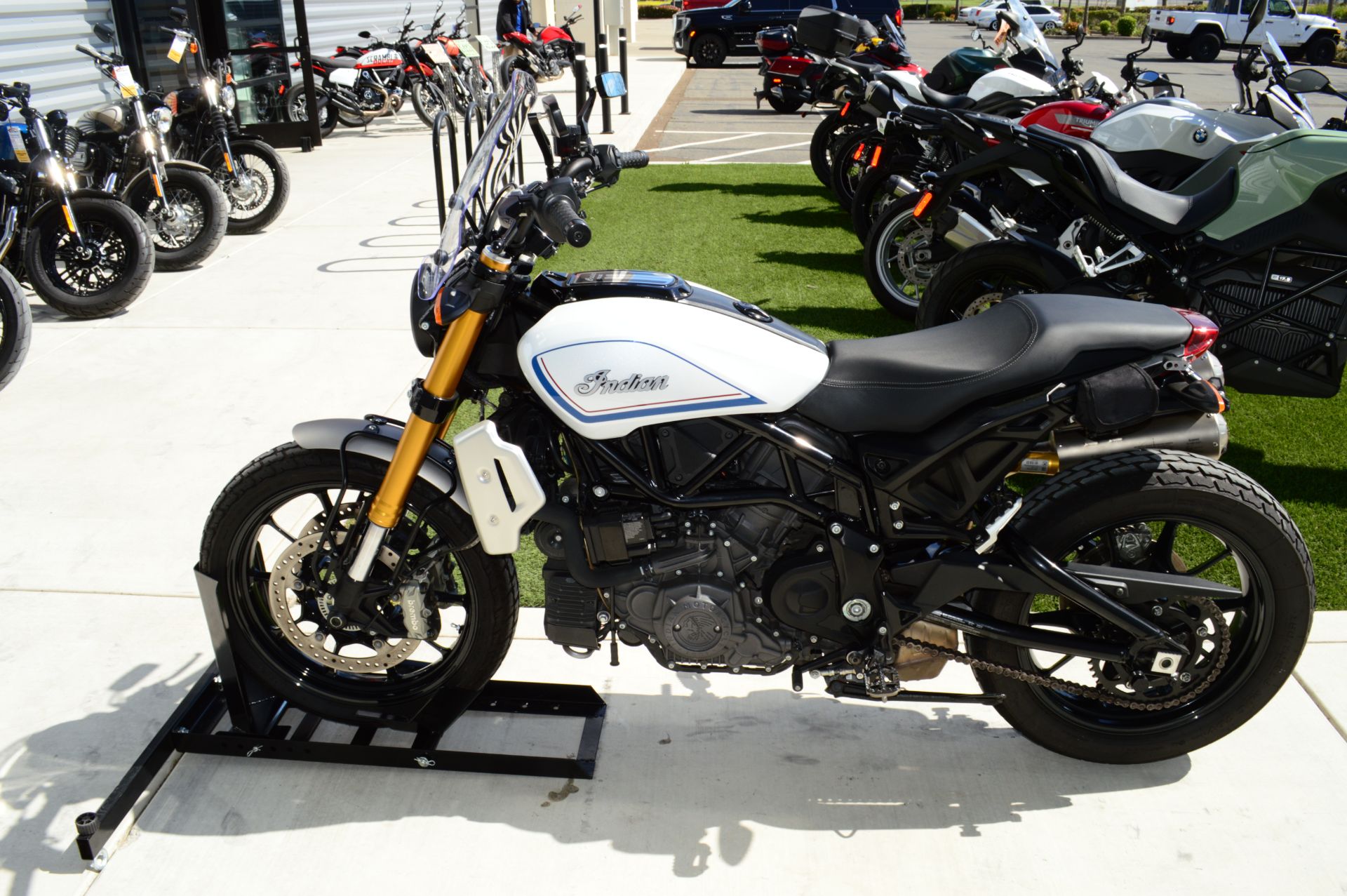 2019 Indian Motorcycle FTR™ 1200 S in Elk Grove, California - Photo 4