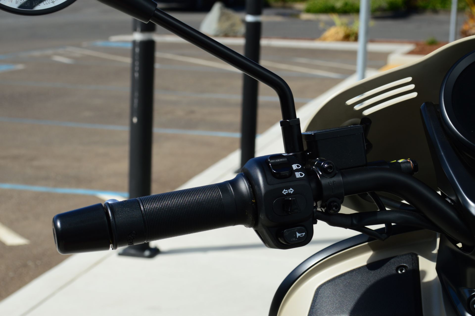 2024 Vespa GTV 300 in Elk Grove, California - Photo 8