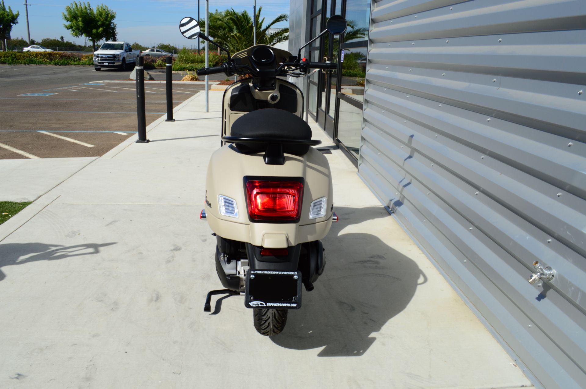 2024 Vespa GTV 300 in Elk Grove, California - Photo 6