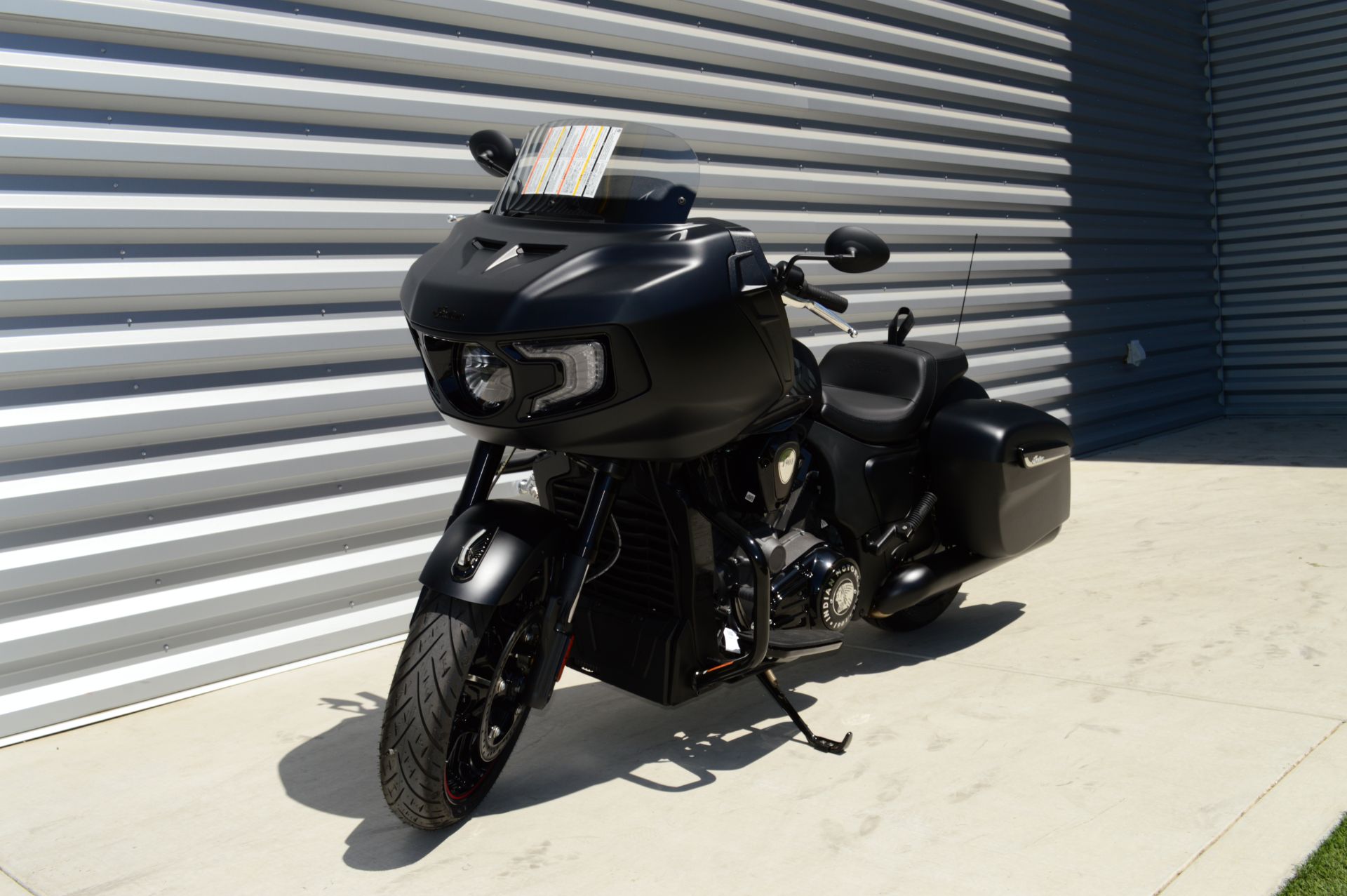 2023 Indian Motorcycle Challenger® Dark Horse® in Elk Grove, California - Photo 9
