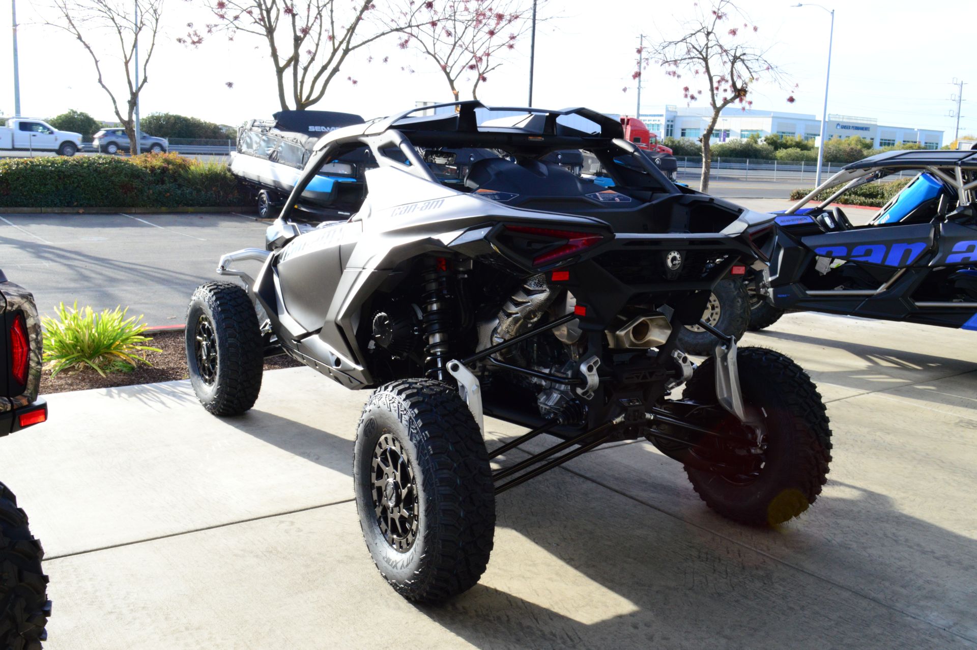 2024 Can-Am Maverick R X RS with Smart-Shox 999T DCT in Elk Grove, California - Photo 5