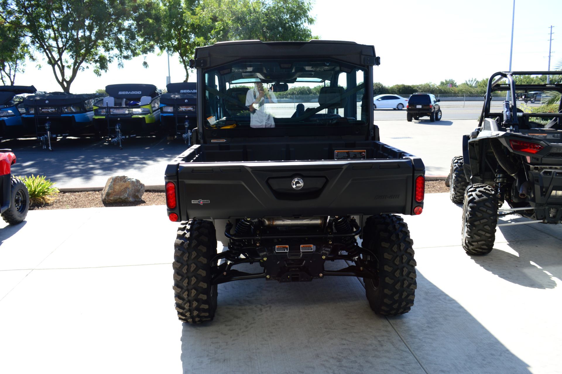 2024 Can-Am Defender MAX Lone Star CAB in Elk Grove, California - Photo 10