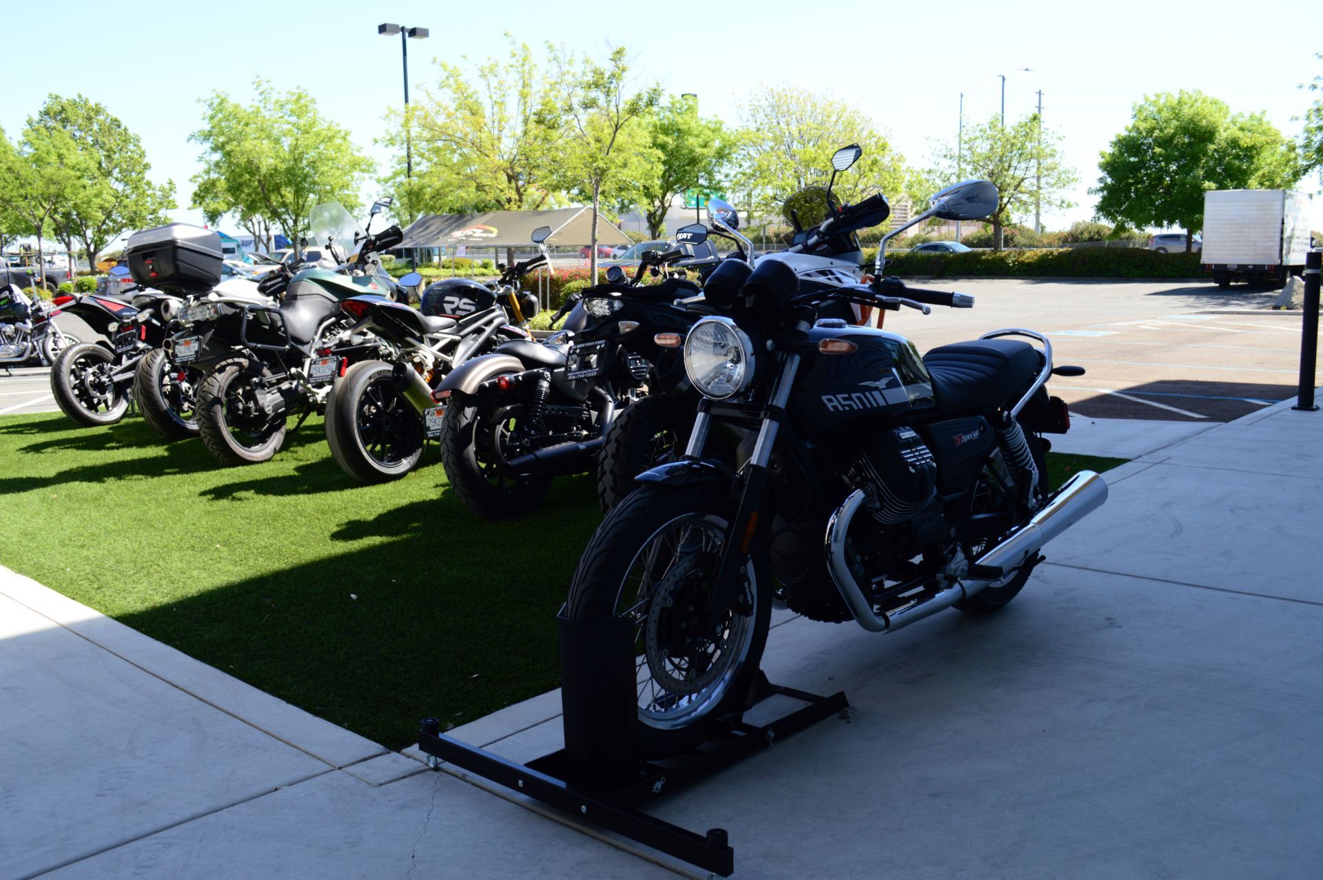 2023 Moto Guzzi V7 Special in Elk Grove, California - Photo 13