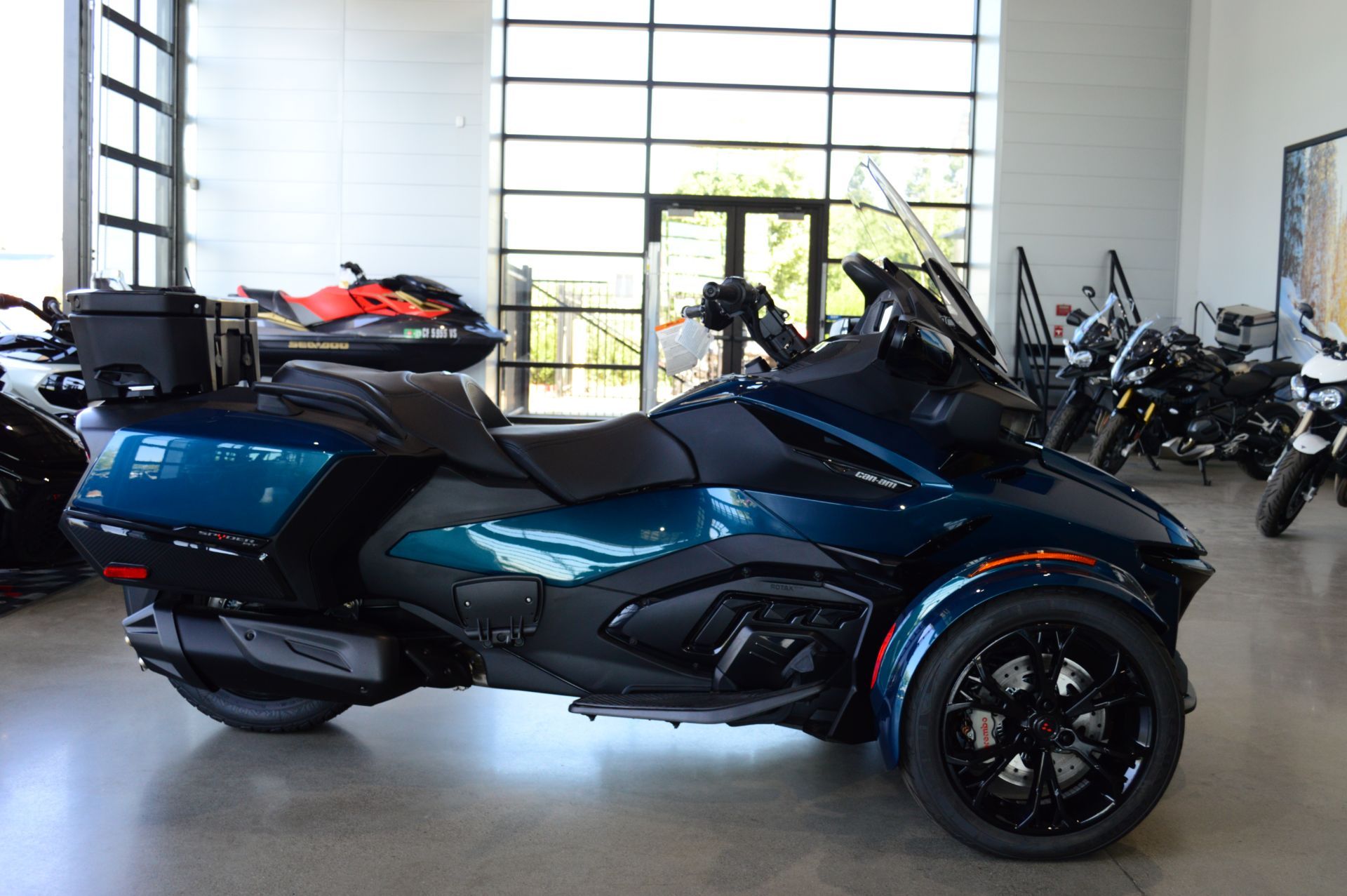 2023 Can-Am Spyder RT Limited in Elk Grove, California - Photo 4