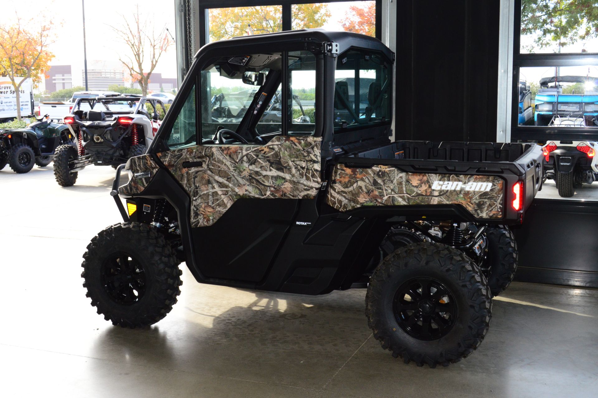 2024 Can-Am Defender Limited HD10 in Elk Grove, California - Photo 6