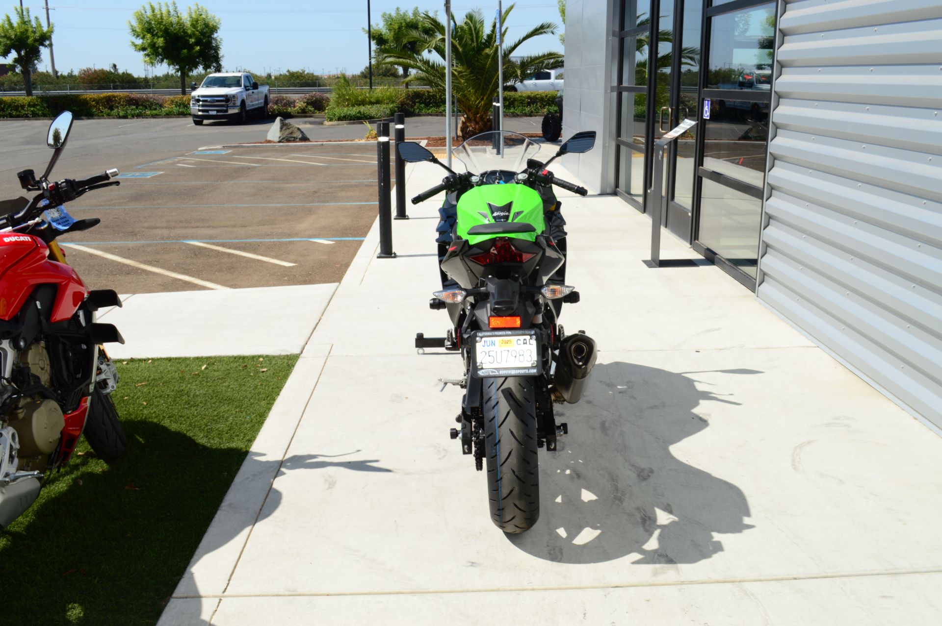 2022 Kawasaki Ninja 400 ABS KRT Edition in Elk Grove, California - Photo 6