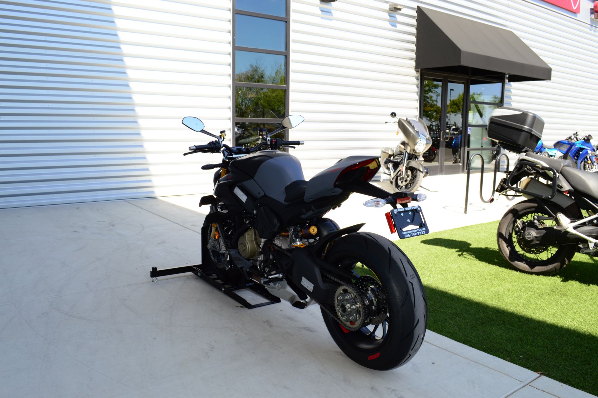 2023 Ducati Streetfighter V4 S in Elk Grove, California - Photo 5