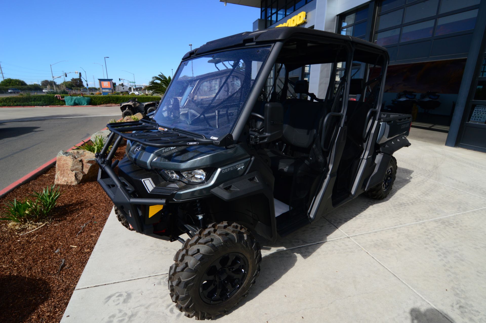 2024 Can-Am Defender MAX XT HD10 in Elk Grove, California - Photo 7