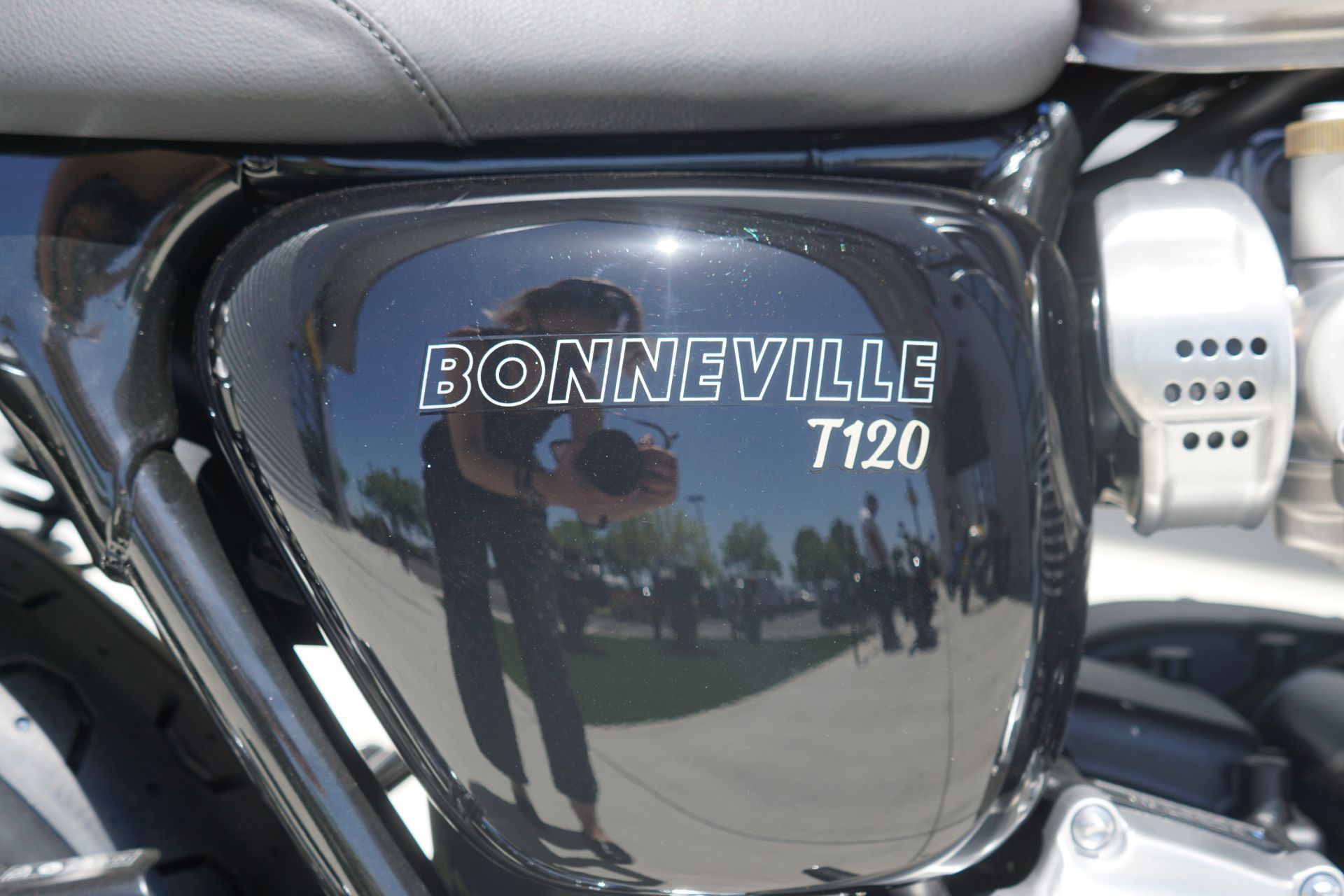 2022 Triumph Bonneville T120 in Elk Grove, California - Photo 7