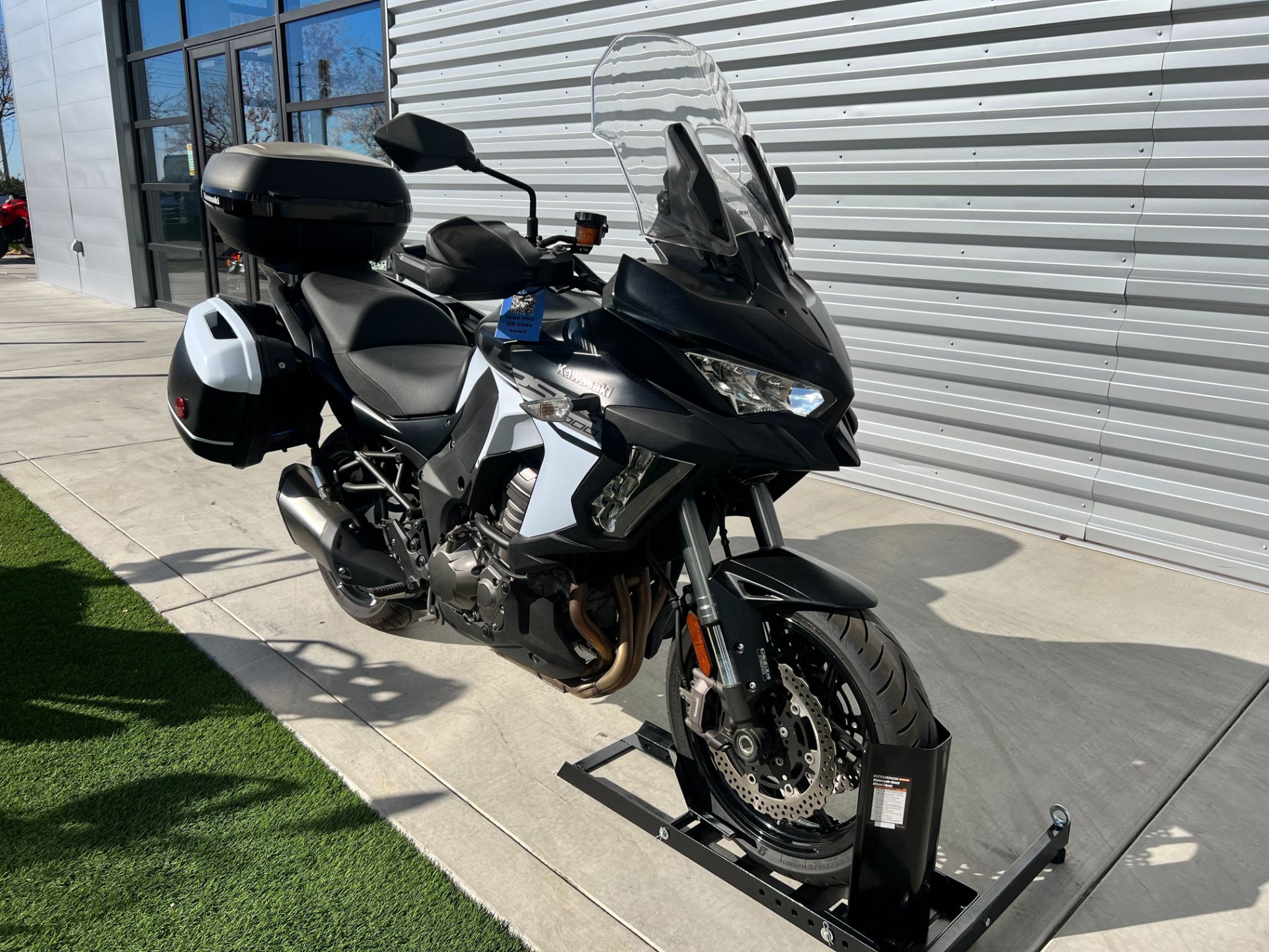 2019 Kawasaki Versys 1000 SE LT+ in Elk Grove, California - Photo 4