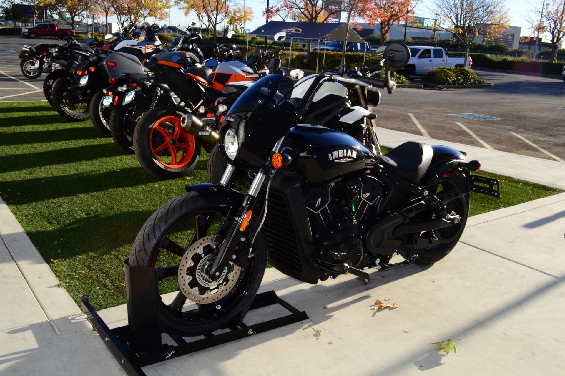 2024 Indian Motorcycle Scout® Rogue ABS in Elk Grove, California - Photo 10