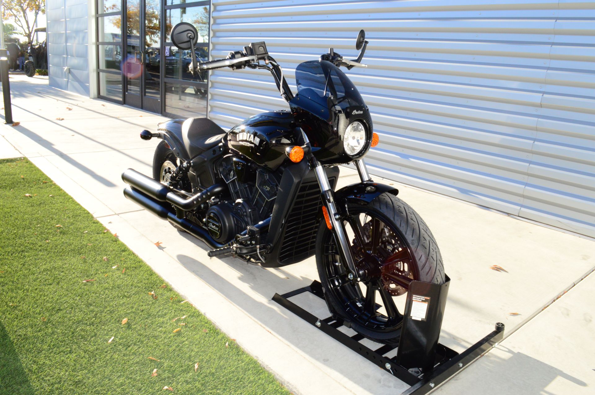 2024 Indian Motorcycle Scout® Rogue ABS in Elk Grove, California - Photo 3