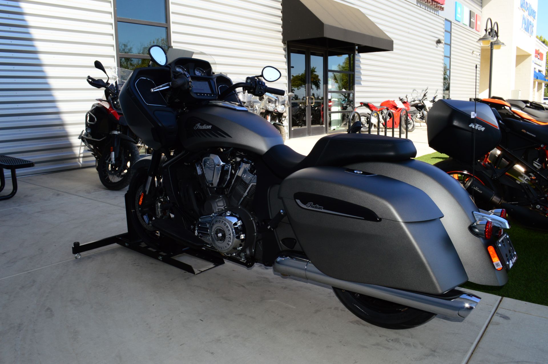 2023 Indian Motorcycle Challenger® in Elk Grove, California - Photo 7