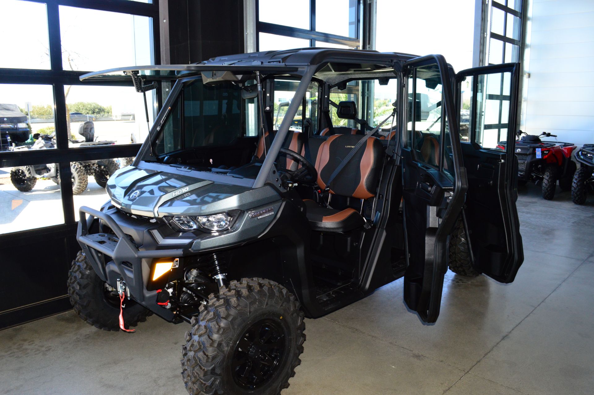 2024 Can-Am Defender MAX Limited HD10 in Elk Grove, California - Photo 10