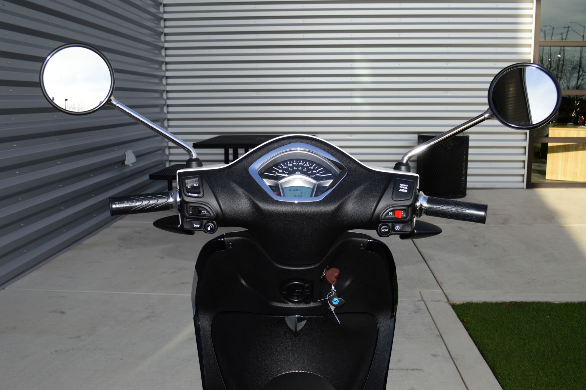 2024 Piaggio Liberty 150 in Elk Grove, California - Photo 11