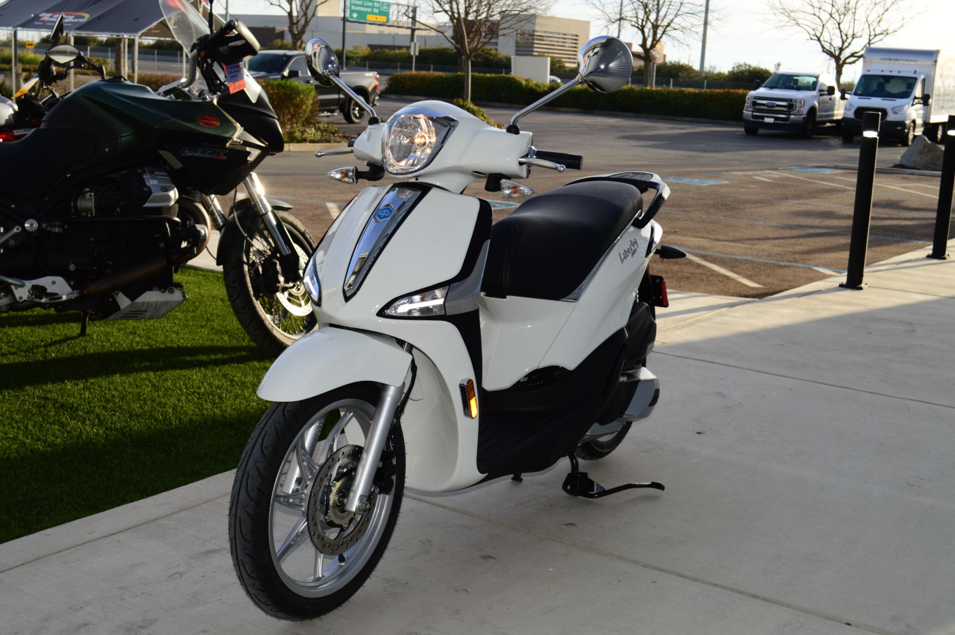 2024 Piaggio Liberty 150 in Elk Grove, California - Photo 10