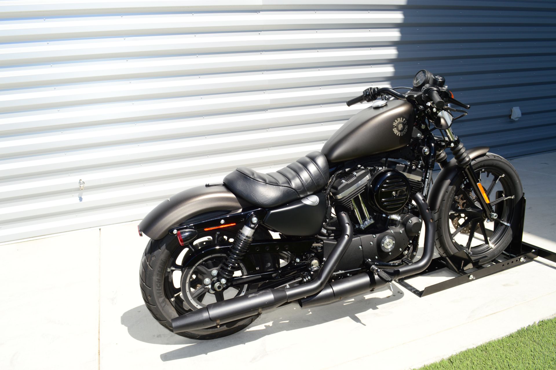 2021 Harley-Davidson Iron 883™ in Elk Grove, California - Photo 9