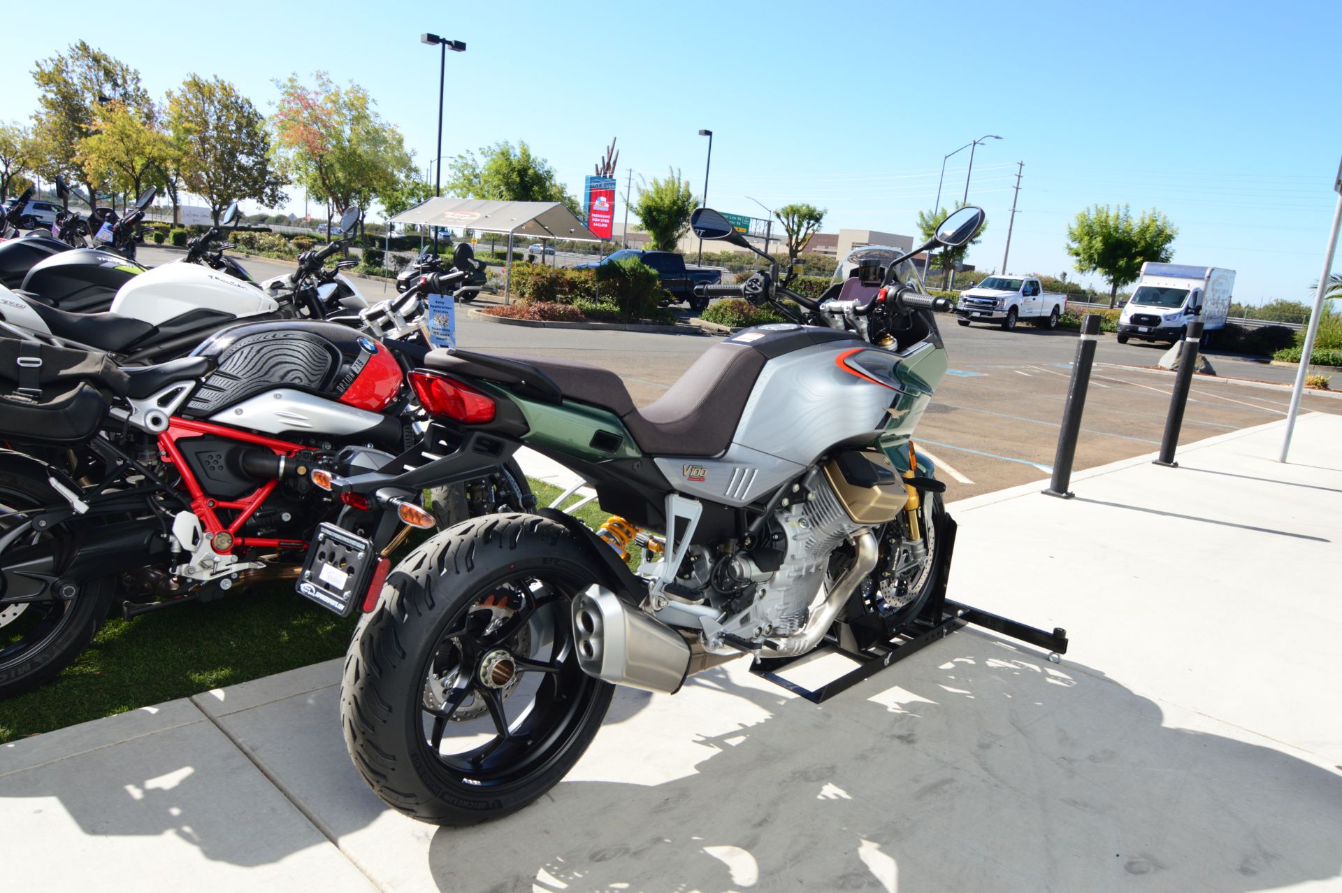 2024 Moto Guzzi V100 Mandello S in Elk Grove, California - Photo 5