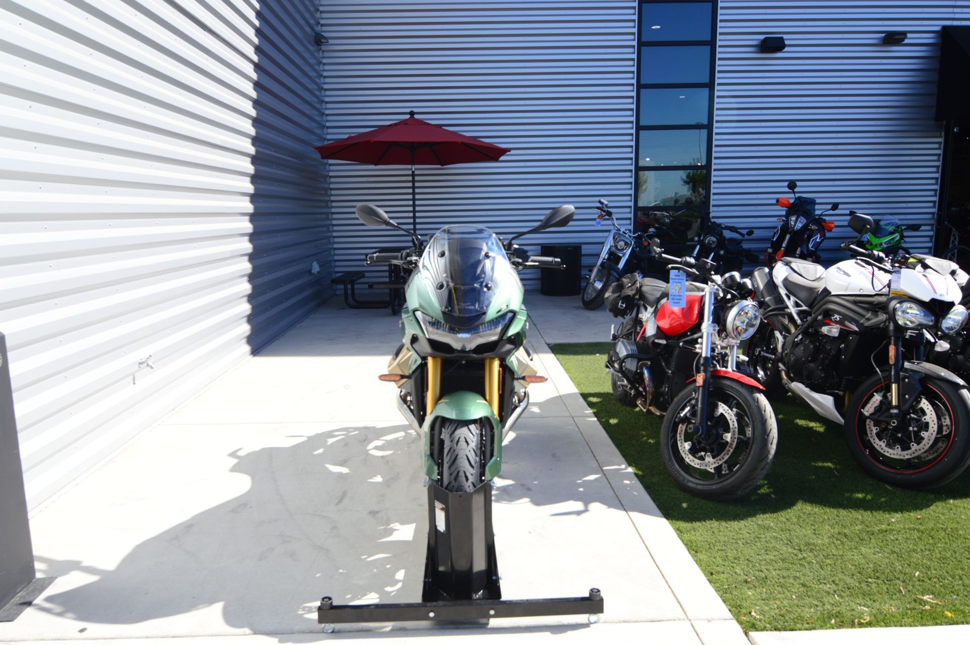 2024 Moto Guzzi V100 Mandello S in Elk Grove, California - Photo 10