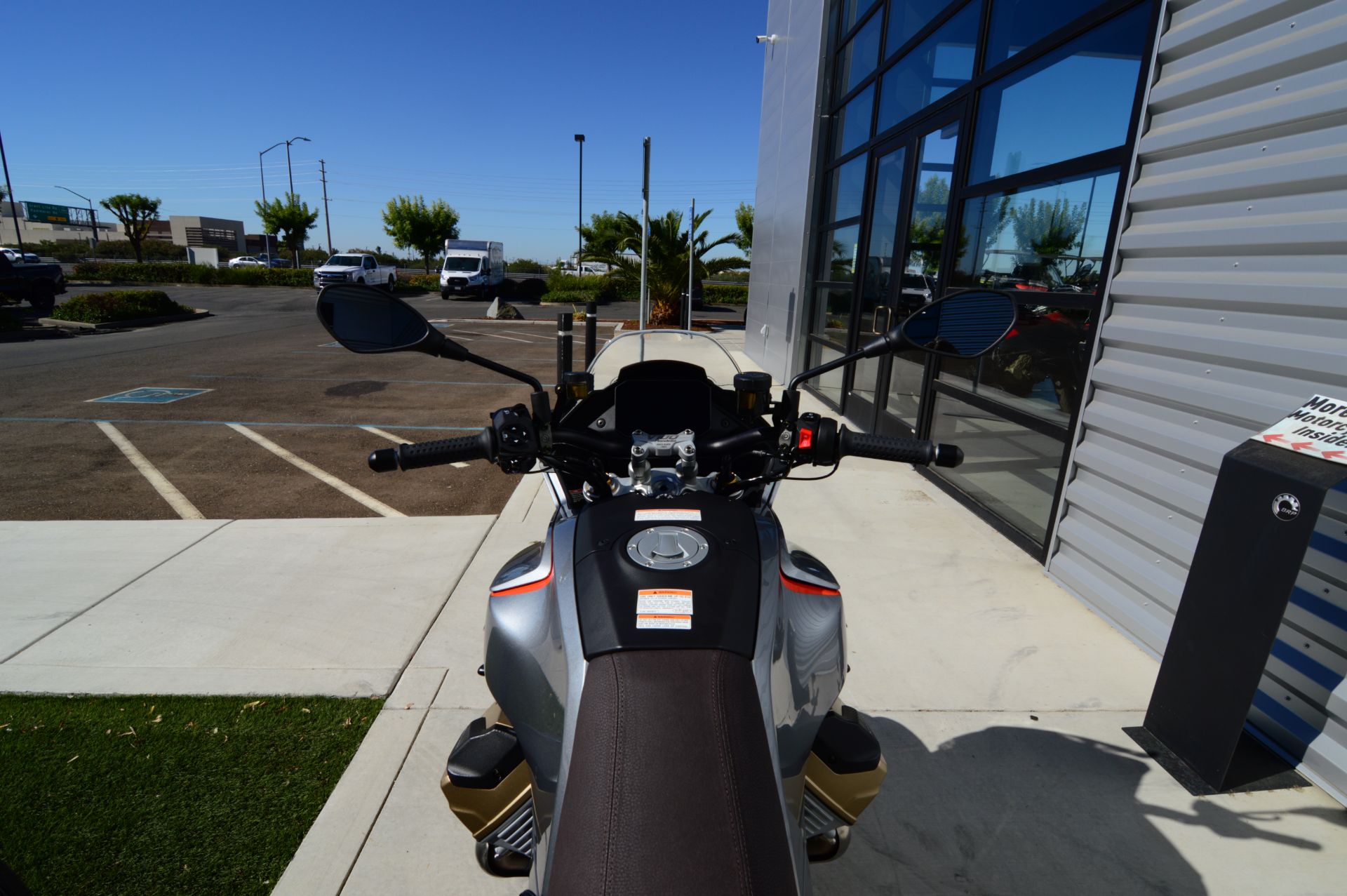 2024 Moto Guzzi V100 Mandello S in Elk Grove, California - Photo 11