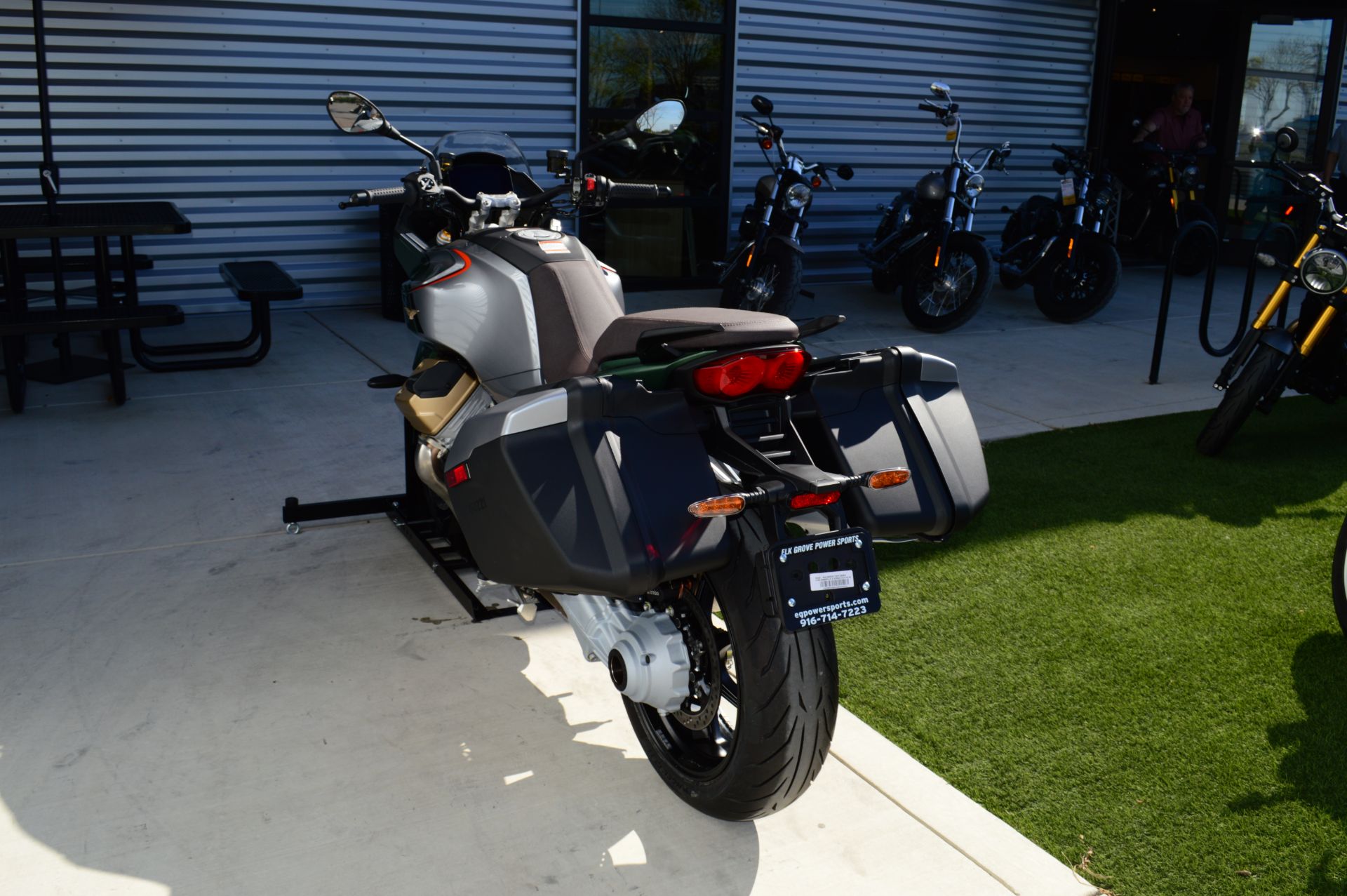 2024 Moto Guzzi V100 Mandello S in Elk Grove, California - Photo 5