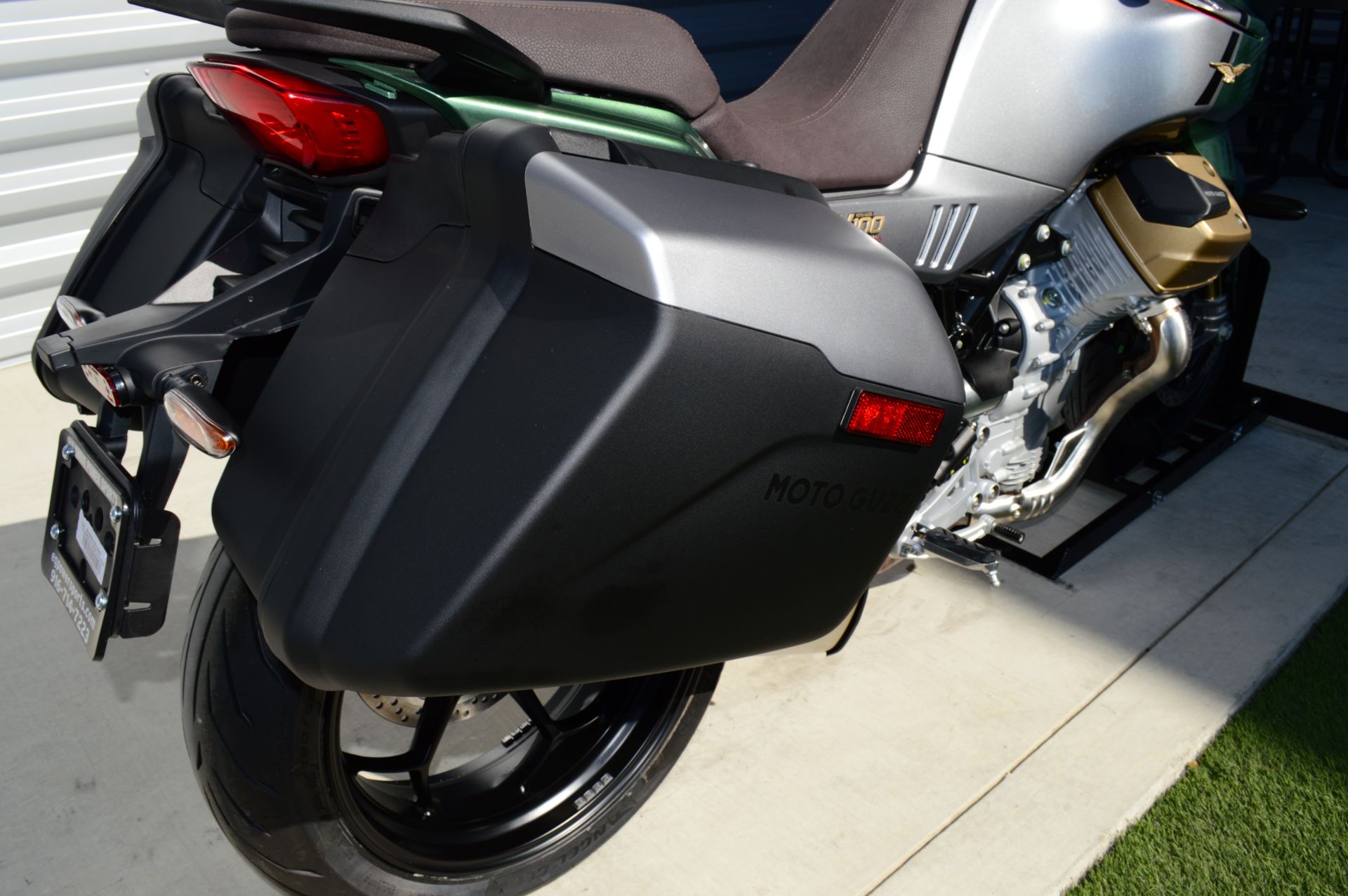 2024 Moto Guzzi V100 Mandello S in Elk Grove, California - Photo 9