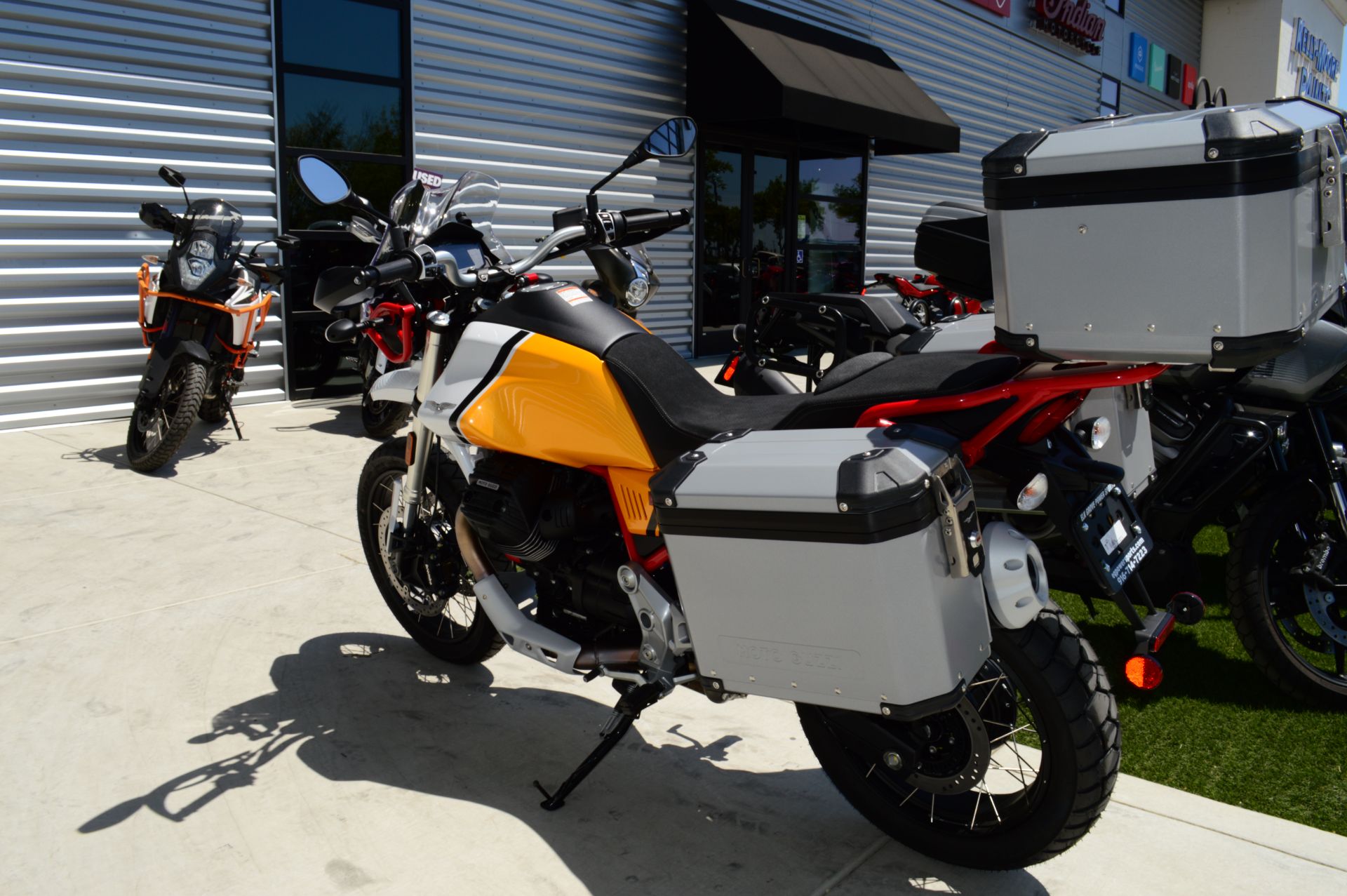 2023 Moto Guzzi V85 TT Adventure in Elk Grove, California - Photo 7
