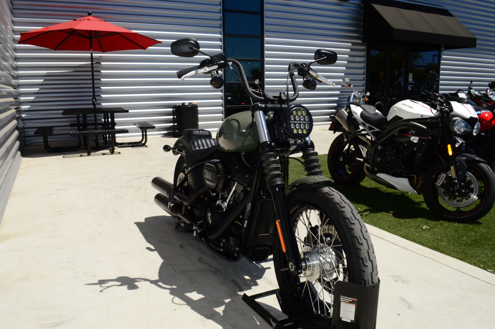 2021 Harley-Davidson Street Bob® 114 in Elk Grove, California - Photo 3