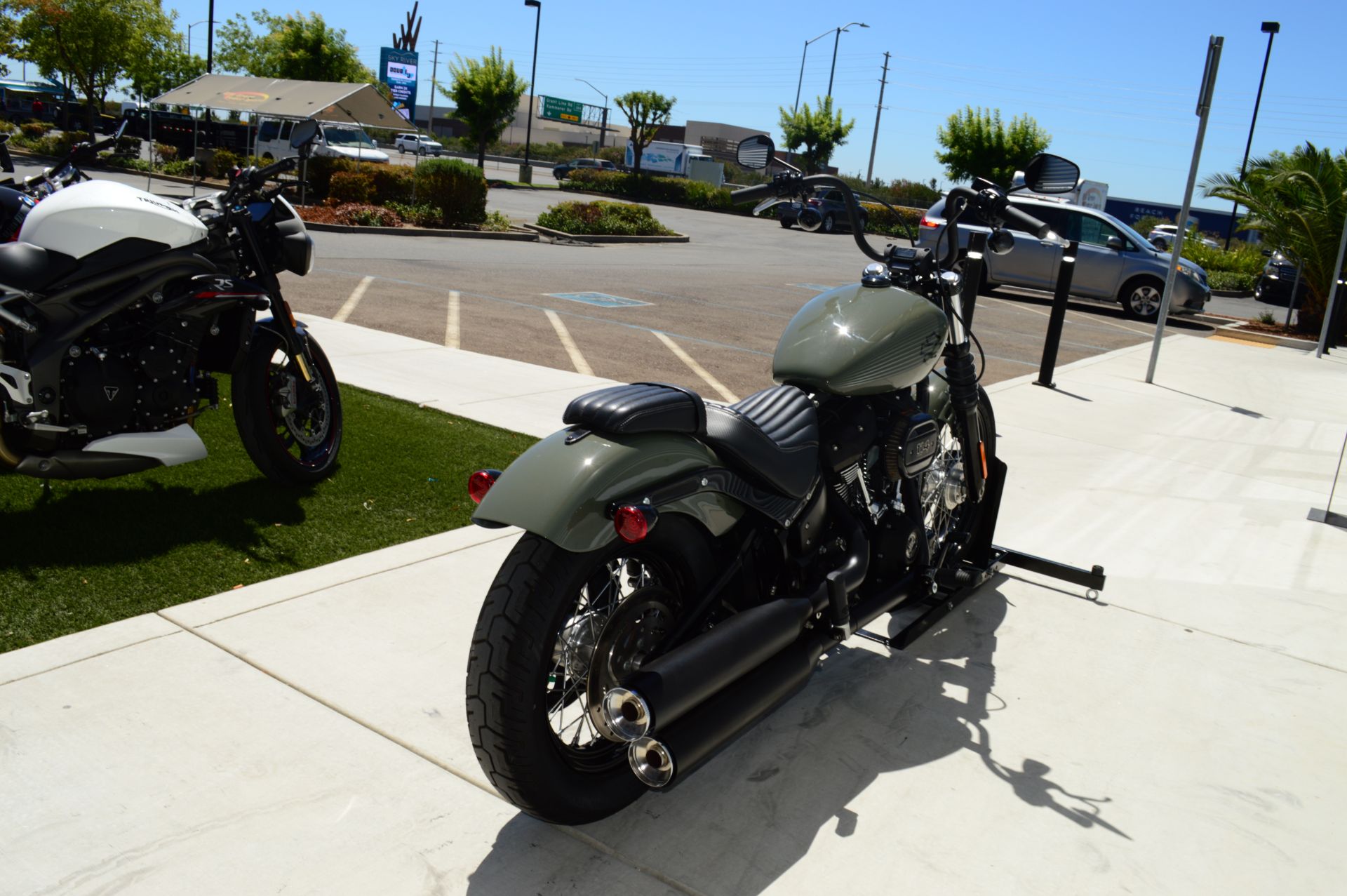 2021 Harley-Davidson Street Bob® 114 in Elk Grove, California - Photo 4