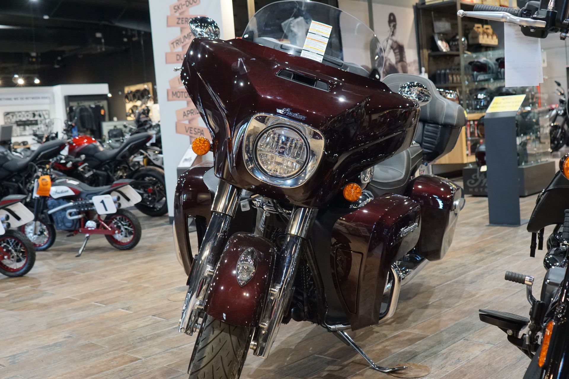 2022 Indian Motorcycle Roadmaster® Limited in Elk Grove, California - Photo 2