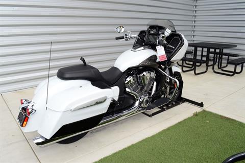 2024 Indian Motorcycle Challenger® Limited with PowerBand Audio Package in Elk Grove, California - Photo 7