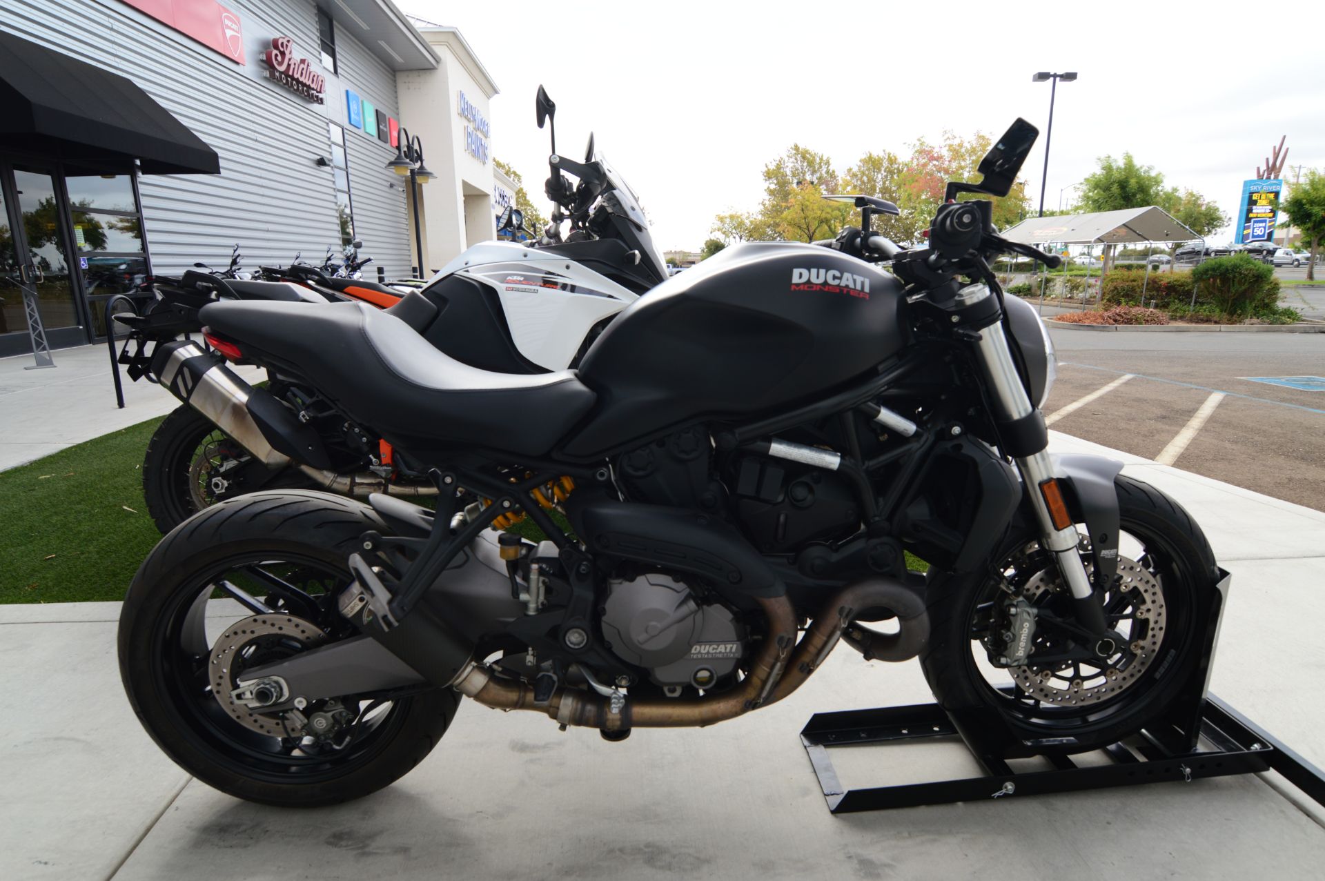 2022 Ducati Monster + in Elk Grove, California - Photo 4