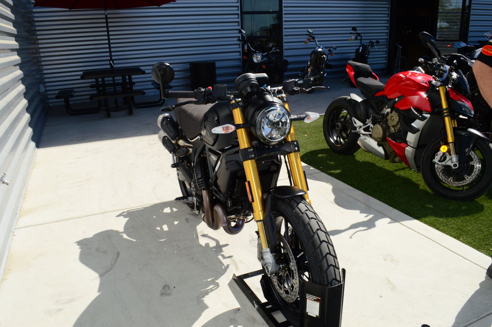 2025 Ducati Scrambler 1100 Sport PRO in Elk Grove, California - Photo 3