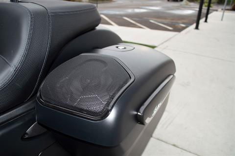 2024 Indian Motorcycle Challenger® Dark Horse® with PowerBand Audio Package in Elk Grove, California - Photo 14