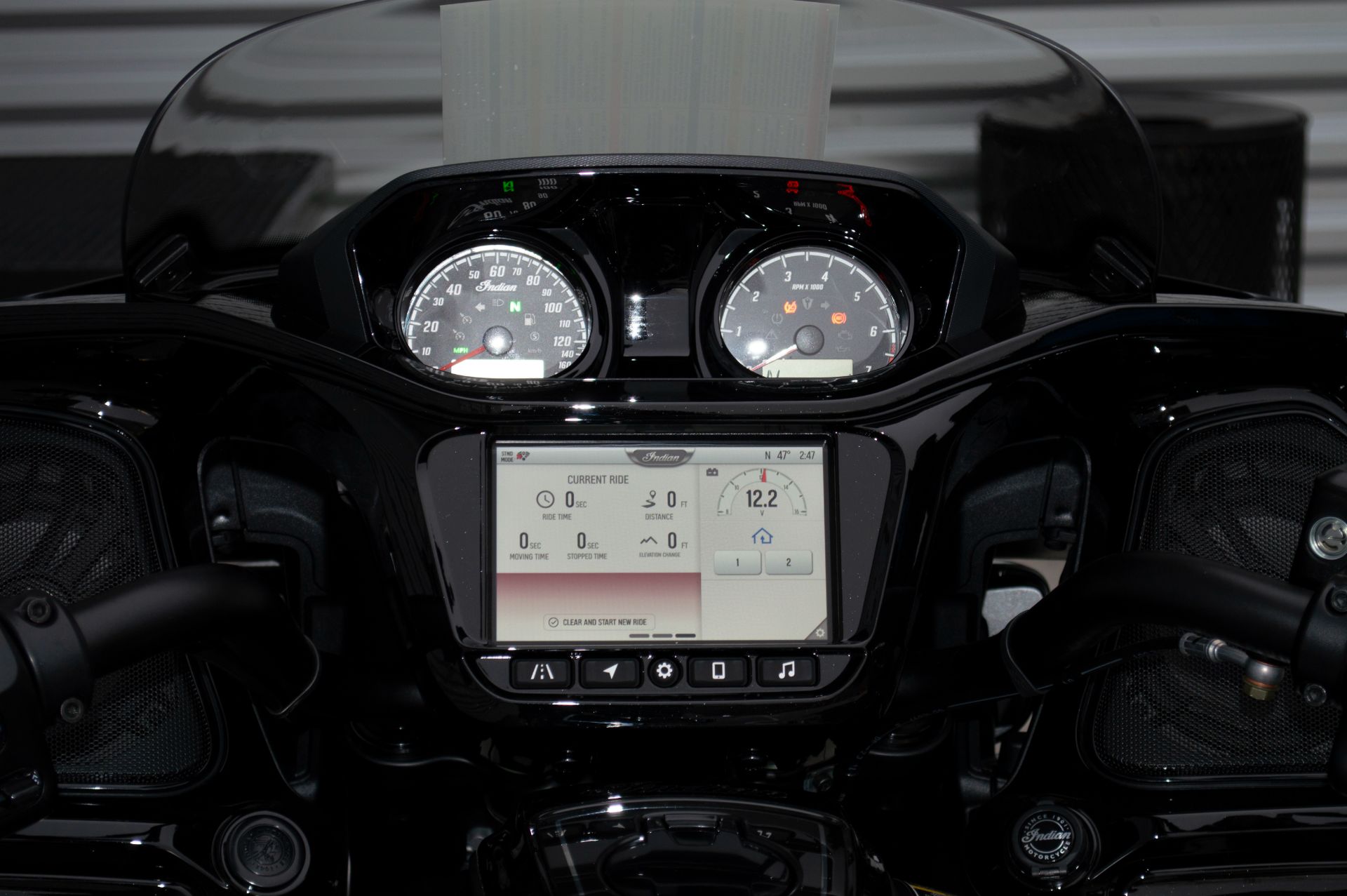 2024 Indian Motorcycle Challenger® Dark Horse® with PowerBand Audio Package in Elk Grove, California - Photo 12